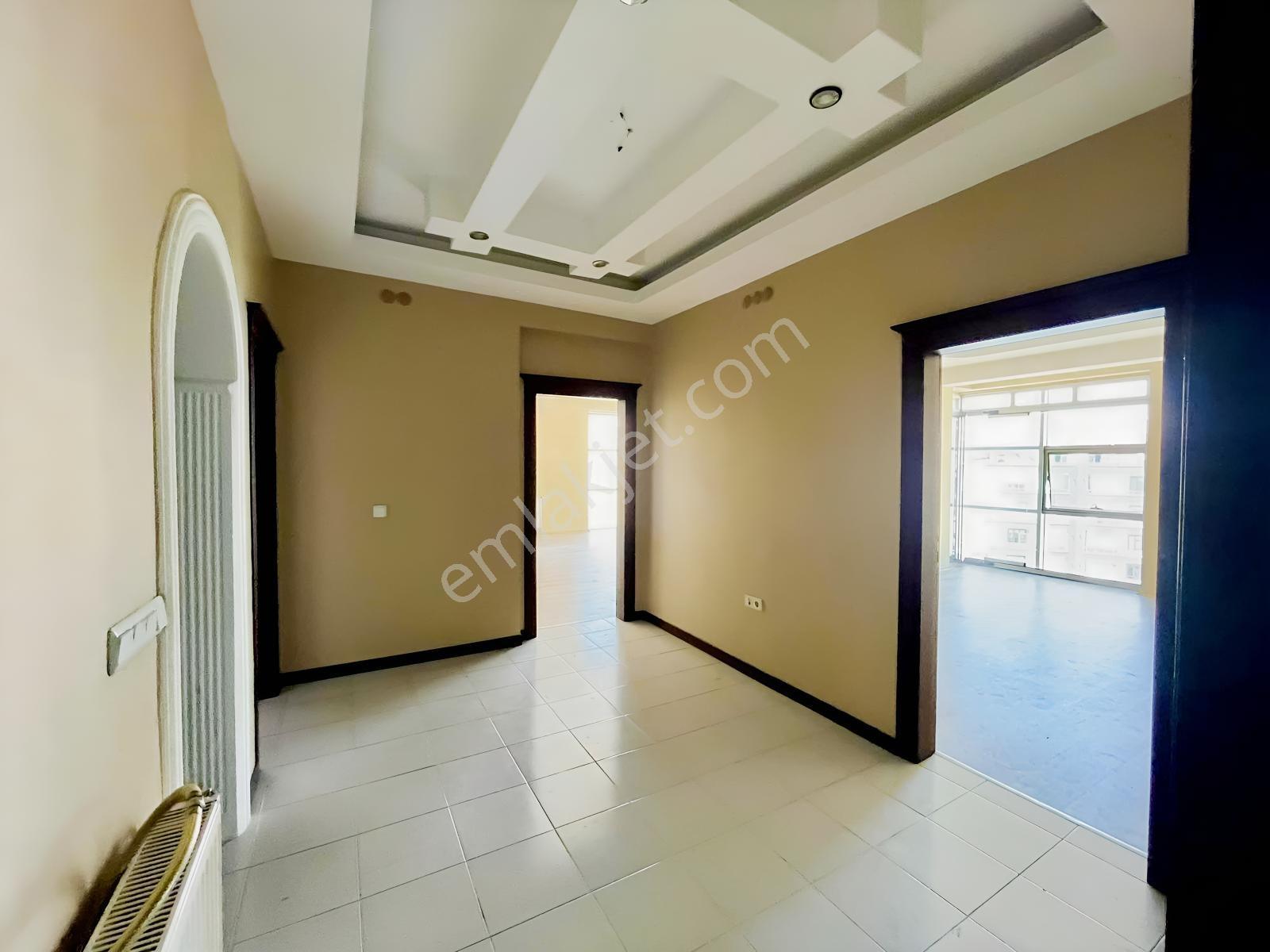 Yks Gayrimenkulden Çeçenistan Cad Üzerinde 6+1 Dublex Daire — fotoğraf 3