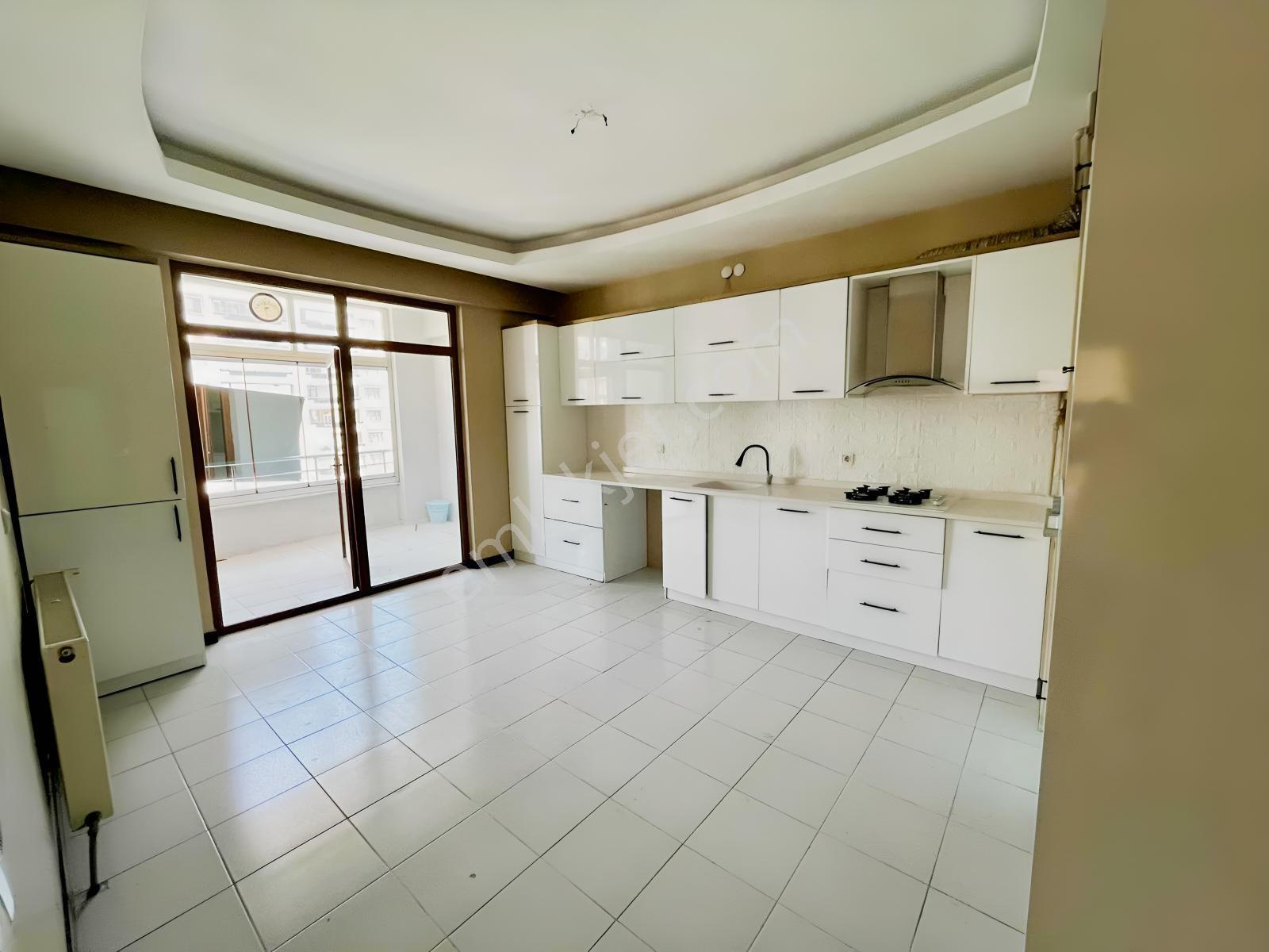 Yks Gayrimenkulden Çeçenistan Cad Üzerinde 6+1 Dublex Daire — fotoğraf 6