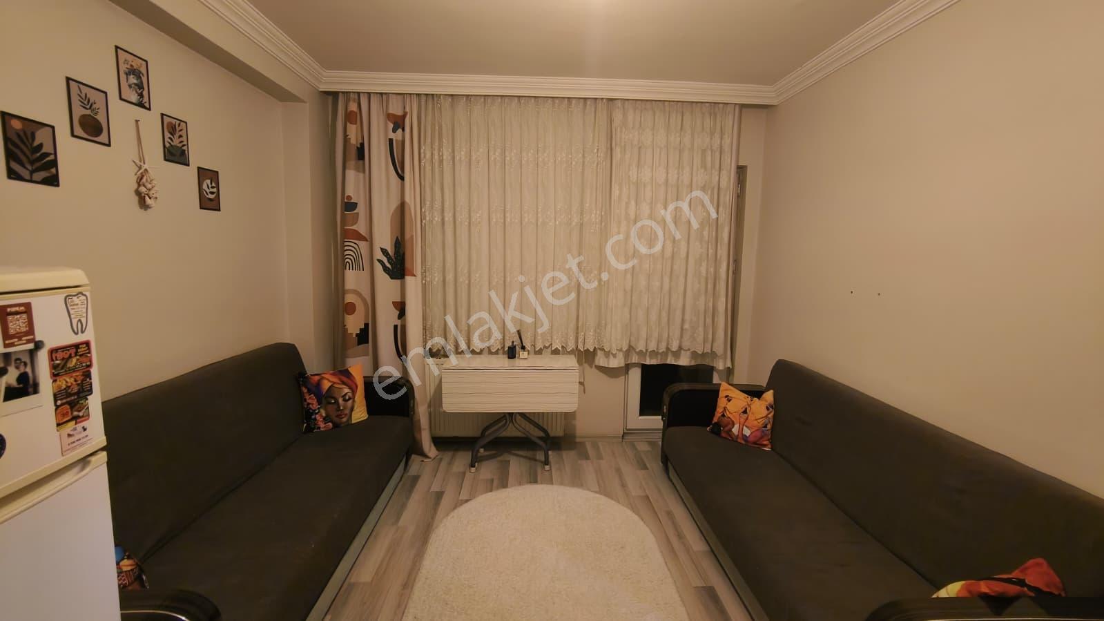 Bahçelievlerin Merkezinde Eşyalı, Ara Kat 1+1 Daire — fotoğraf 4