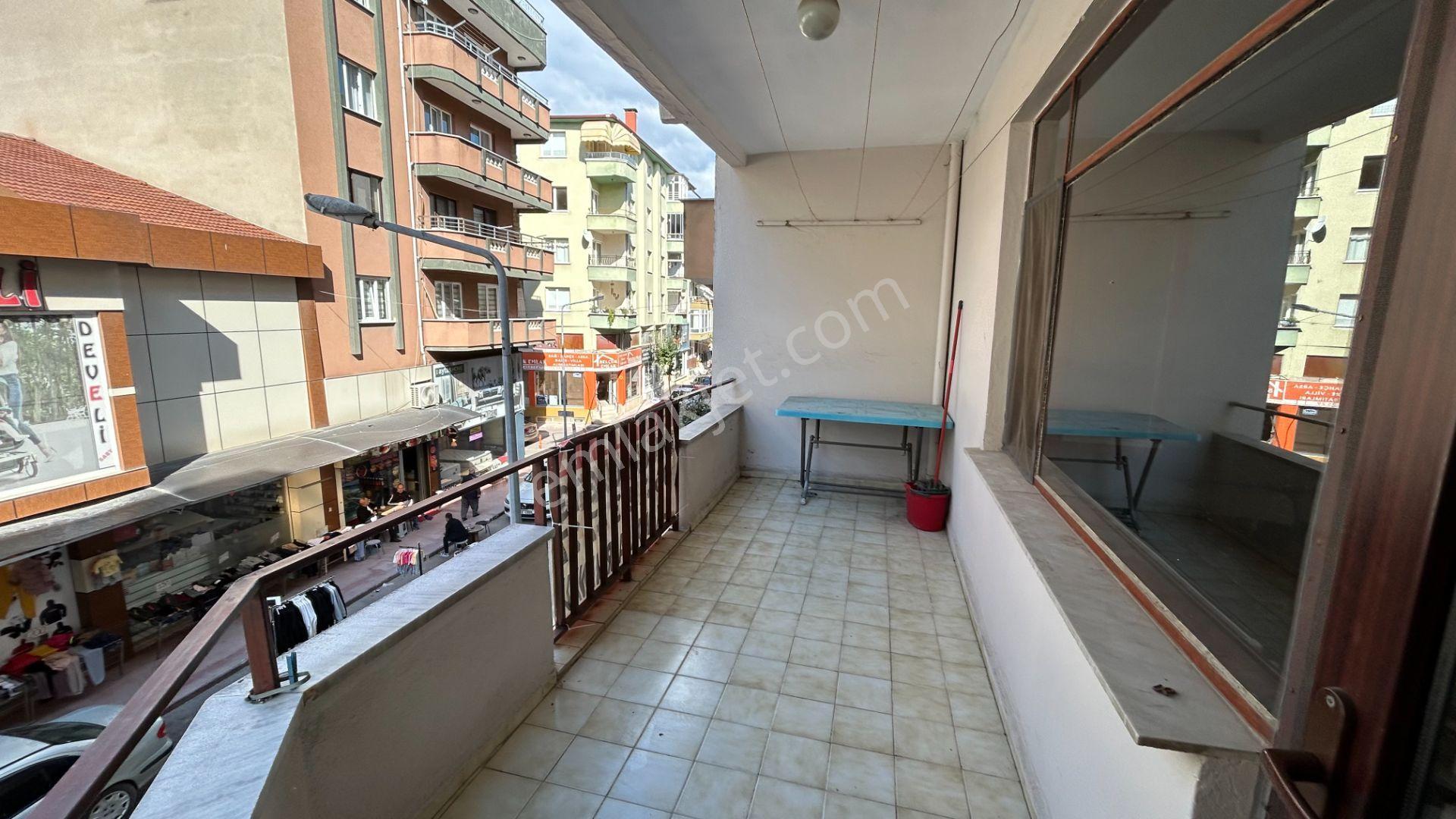 Karamürsel Salı Pazarı Satılık 3+1 Geniş Daire — fotoğraf 6