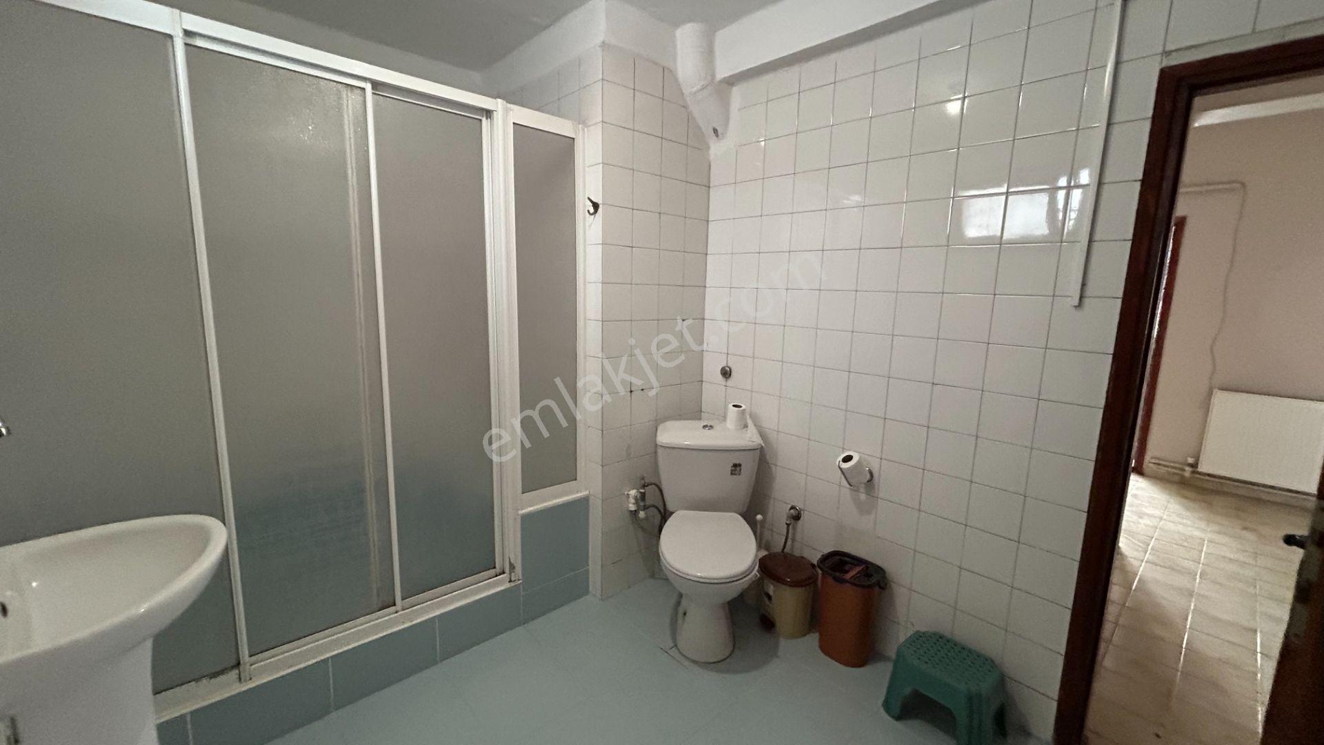 Karamürsel Salı Pazarı Satılık 3+1 Geniş Daire — fotoğraf 17