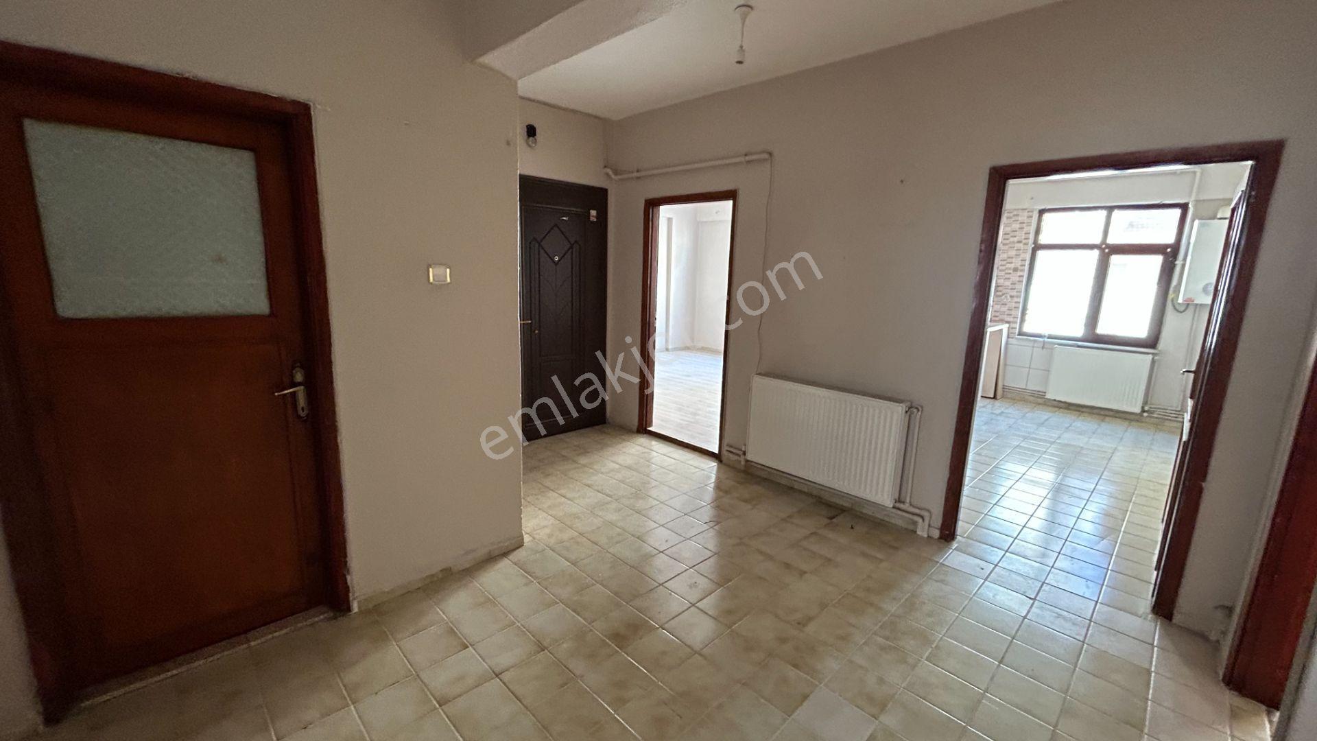 Karamürsel Salı Pazarı Satılık 3+1 Geniş Daire — fotoğraf 19