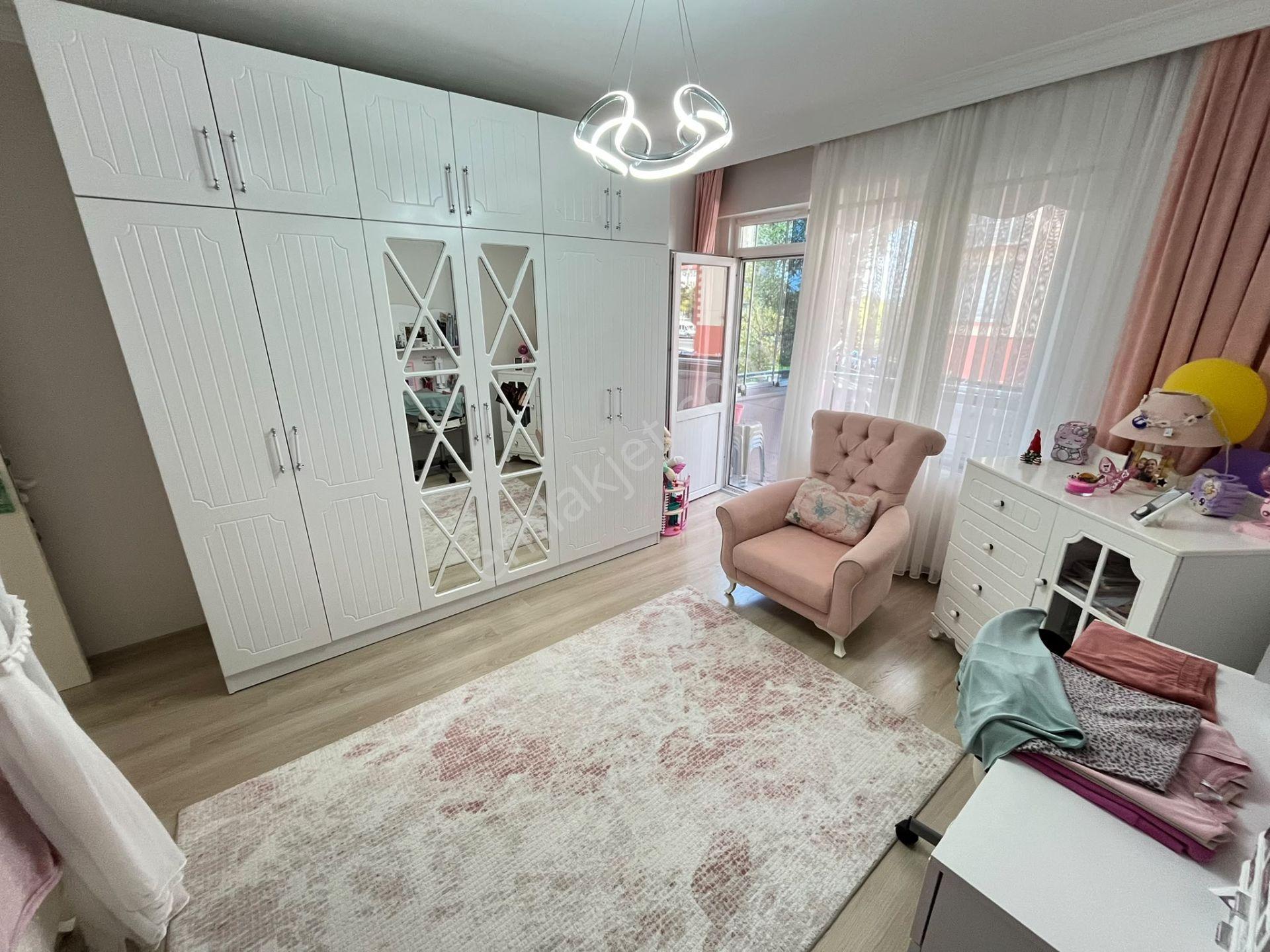 Arslanbeyden Çorlunun En Nezih Konumunda 3+1 Ara Kat Site İçinde Satılık Daire Fırsatı!!!! — fotoğraf 9