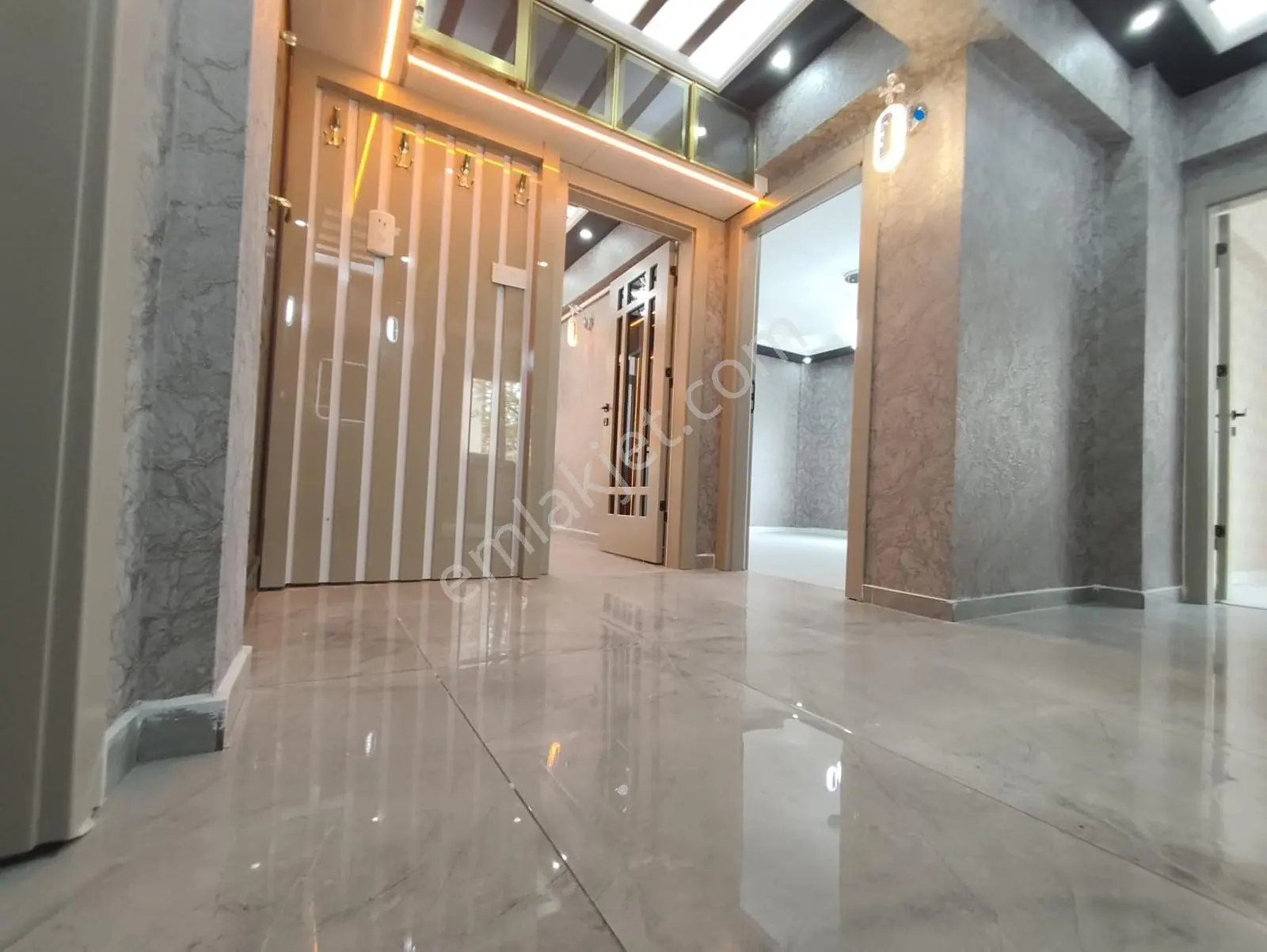 Yılmaz Gayrimenkulden Ultra Lüks Ful Yapılı 1 Kat Merkezi Konum — fotoğraf 2