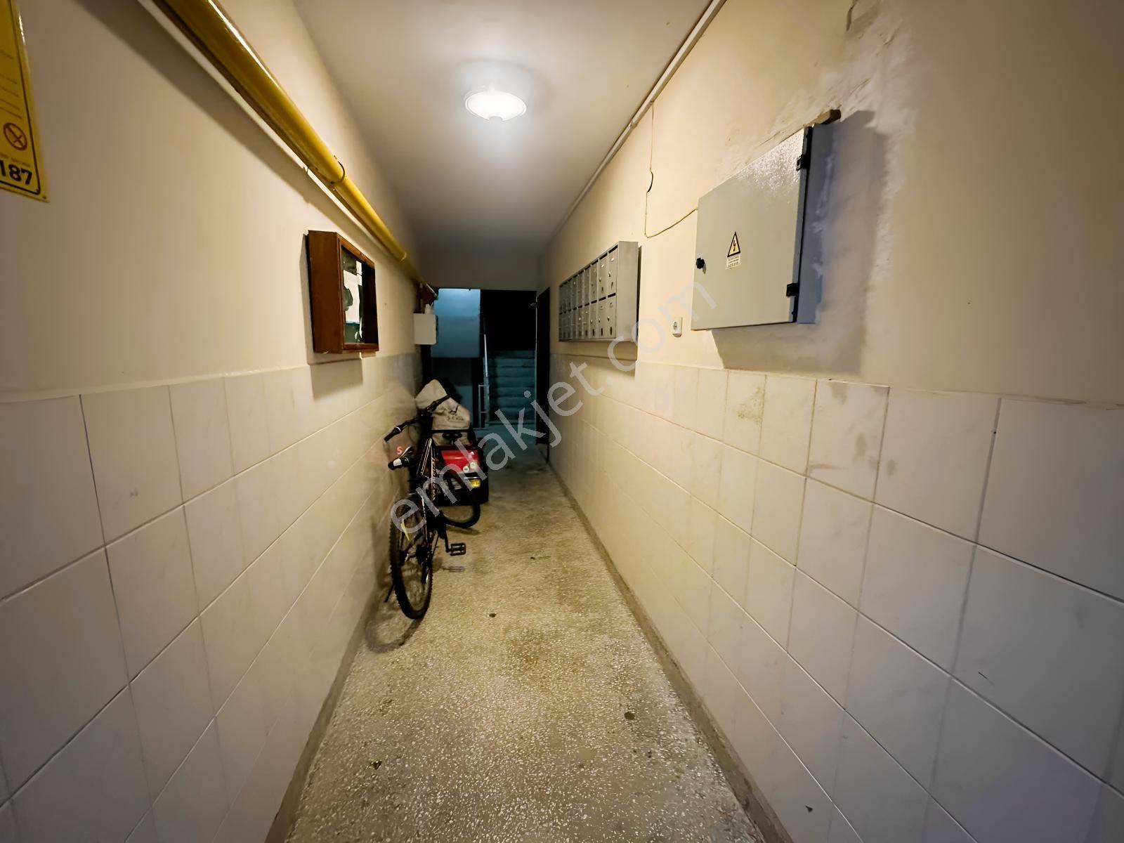 Başar Gayrimenkul Den 3+1 Satılık Daire — fotoğraf 18