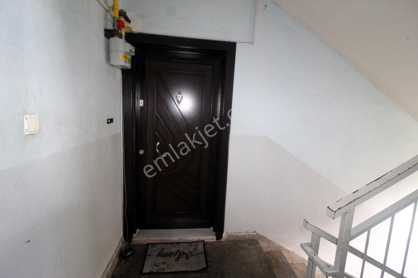 Resitalhes'den Bahçelievler M. Satılık 1 Daire Fiyatına 2 Daire — fotoğraf 6