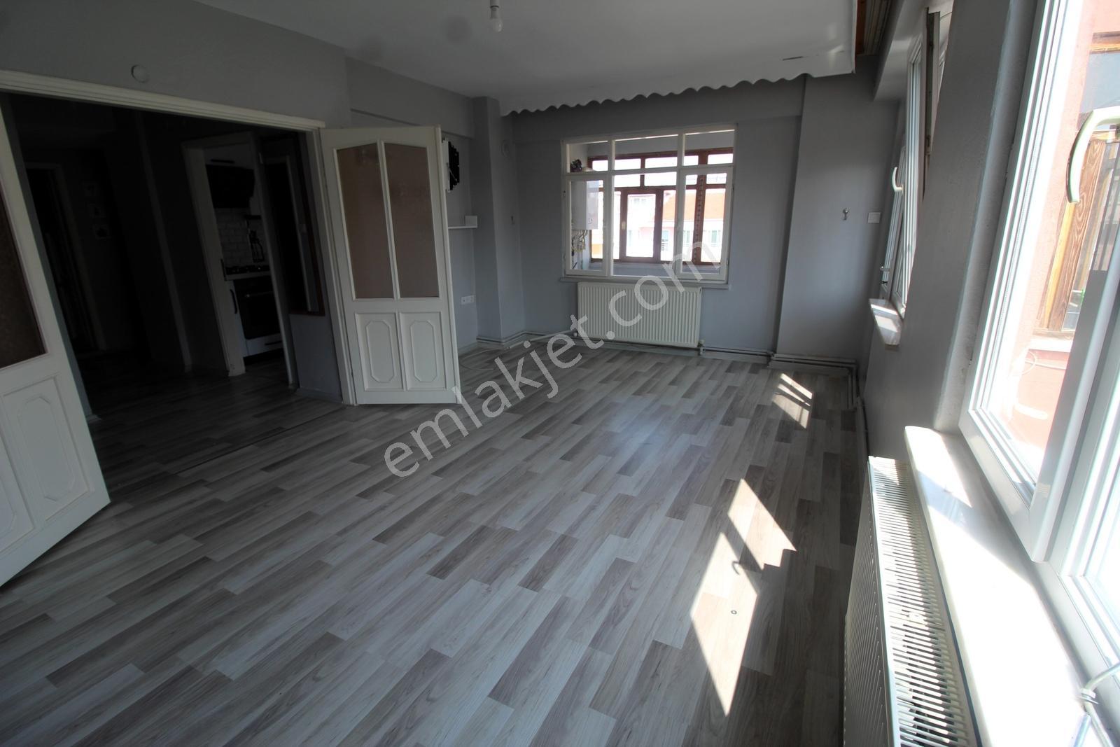 Resitalhes'den Bahçelievler M. Satılık 1 Daire Fiyatına 2 Daire — fotoğraf 8