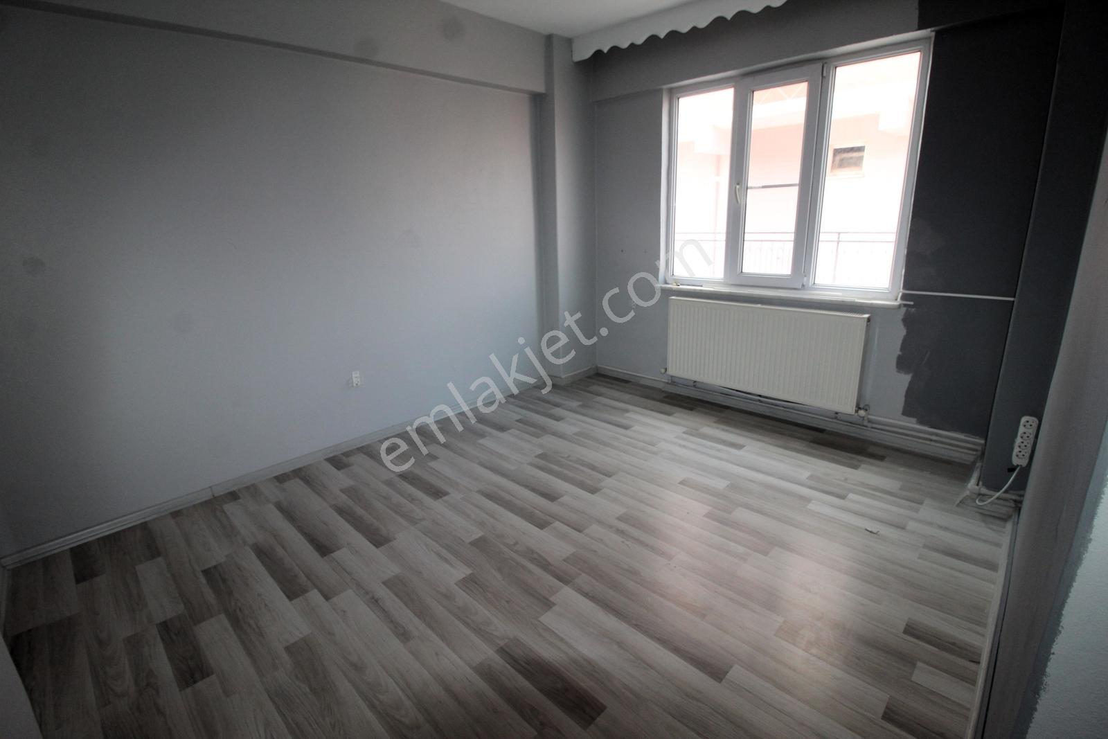 Resitalhes'den Bahçelievler M. Satılık 1 Daire Fiyatına 2 Daire — fotoğraf 15