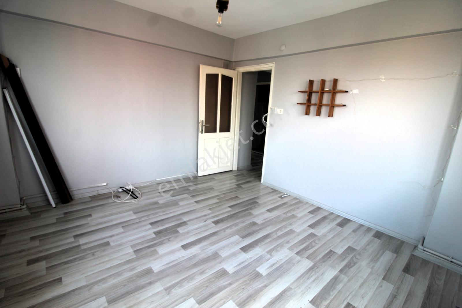 Resitalhes'den Bahçelievler M. Satılık 1 Daire Fiyatına 2 Daire — fotoğraf 18