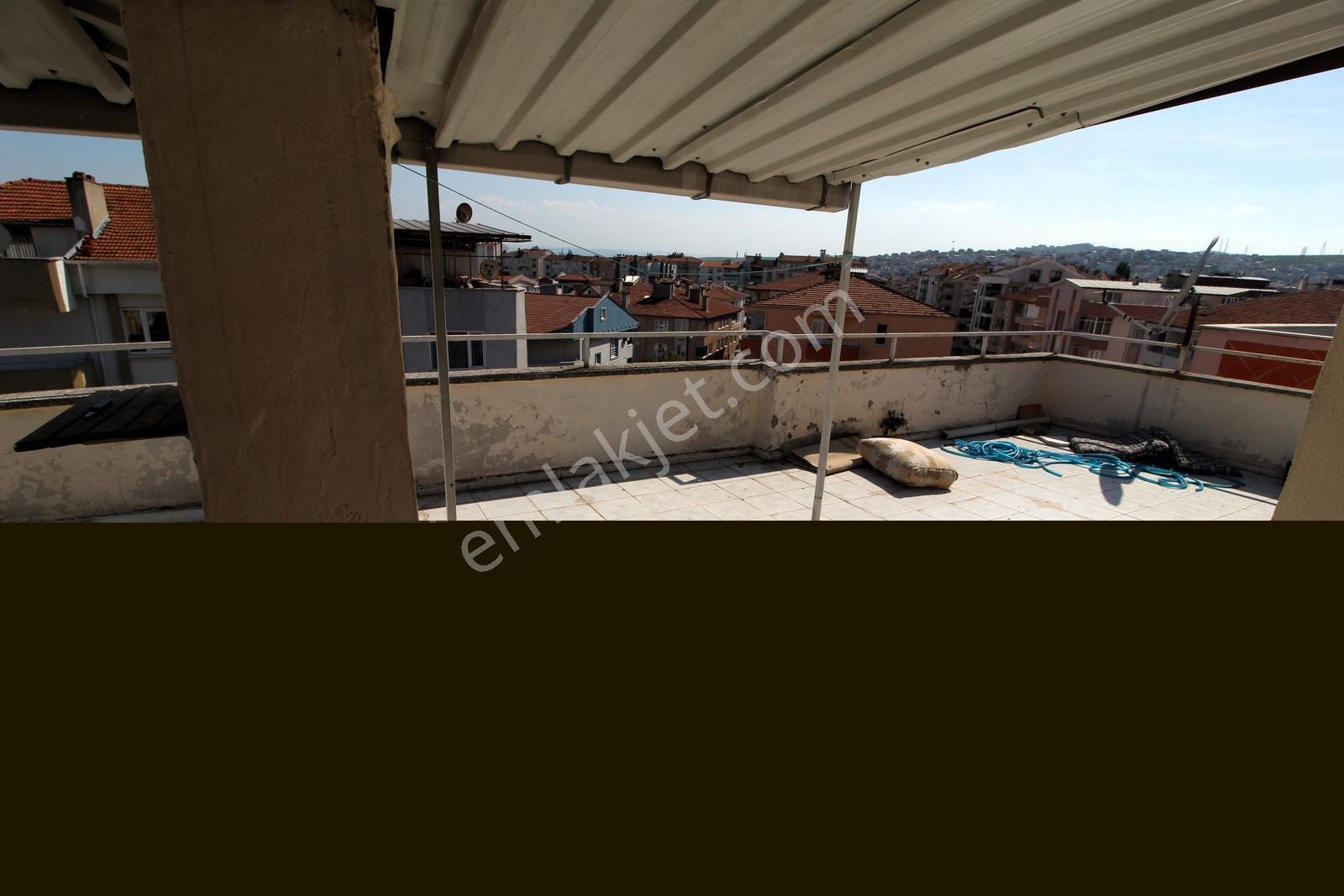 Resitalhes'den Bahçelievler M. Satılık 1 Daire Fiyatına 2 Daire — fotoğraf 34