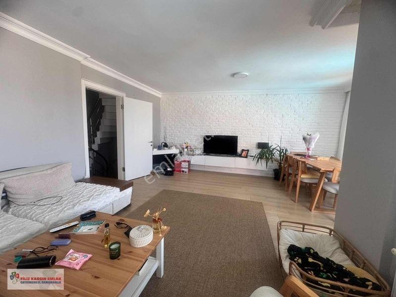 Şile Merkez Çavuş Mah. De Havuzlu Sitede Satlık Tripleks Villa — fotoğraf 10