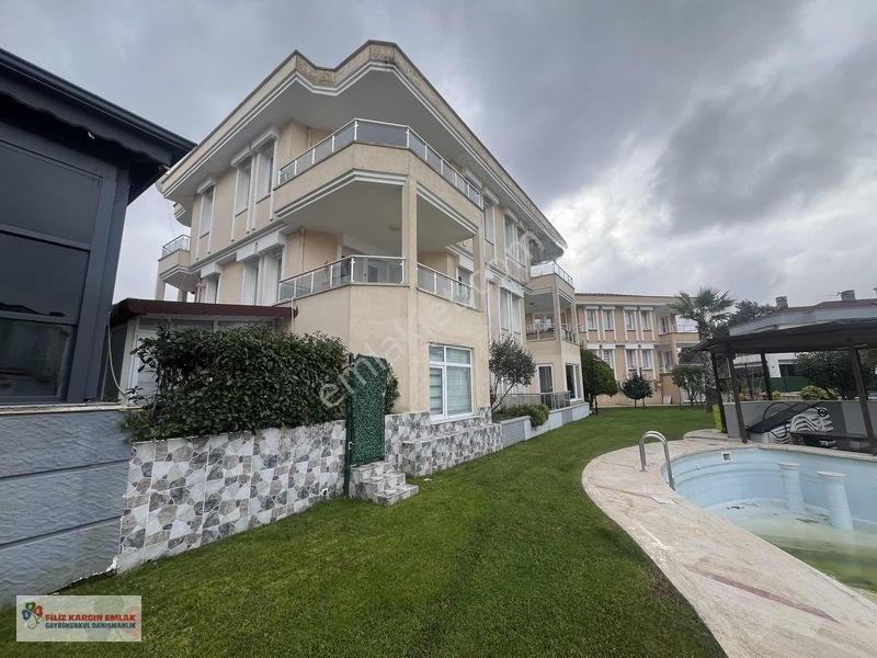 Şile Merkez Çavuş Mah. De Havuzlu Sitede Satlık Tripleks Villa — fotoğraf 35