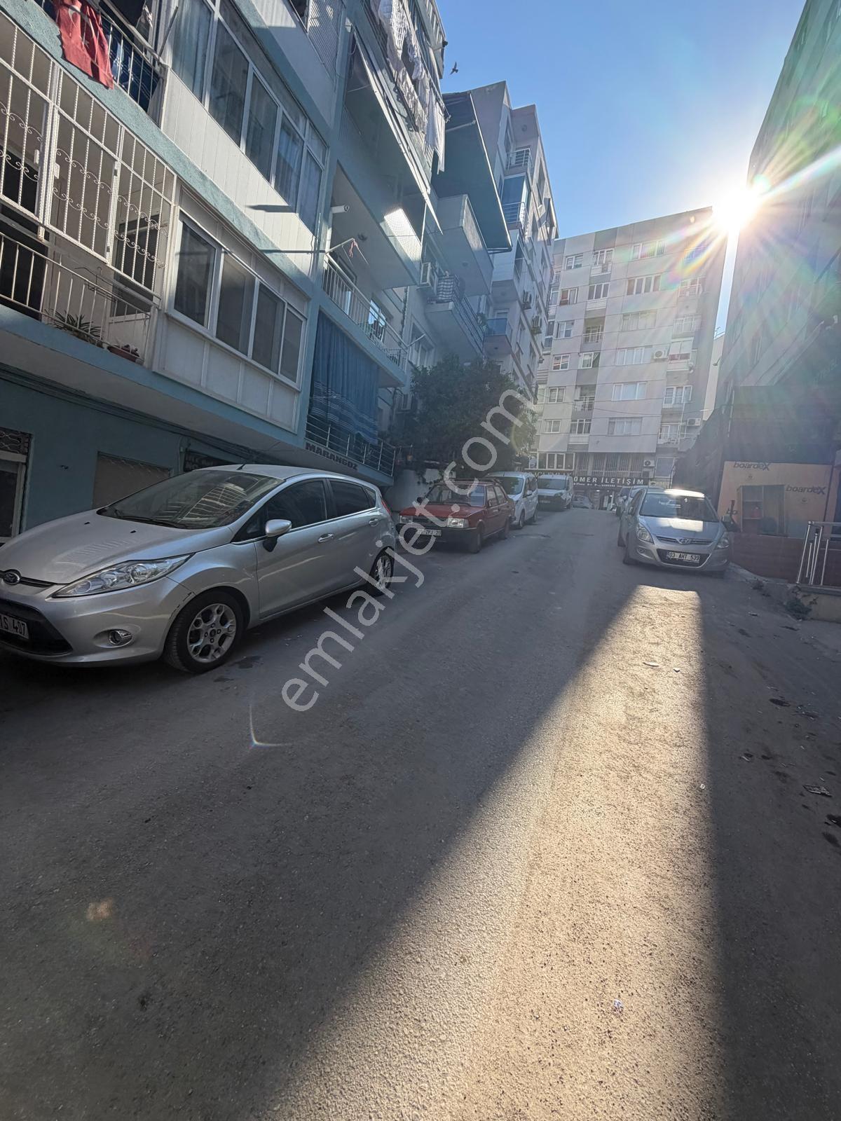 Demetten Ordu Caddesi Dibi 2+1 Giriş Katı Tadilatlı Satılık... — fotoğraf 20