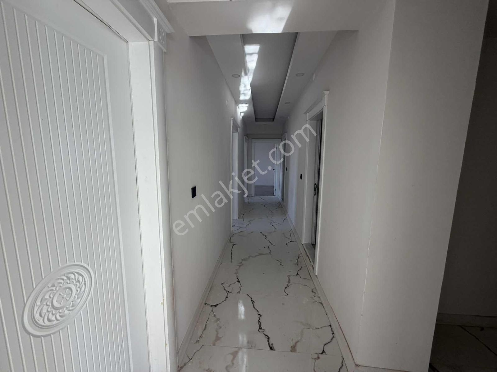 Devlet Hastanesi Yolunda Sıfır 3+1 | 146 M² Güney Batı Cephe — fotoğraf 9