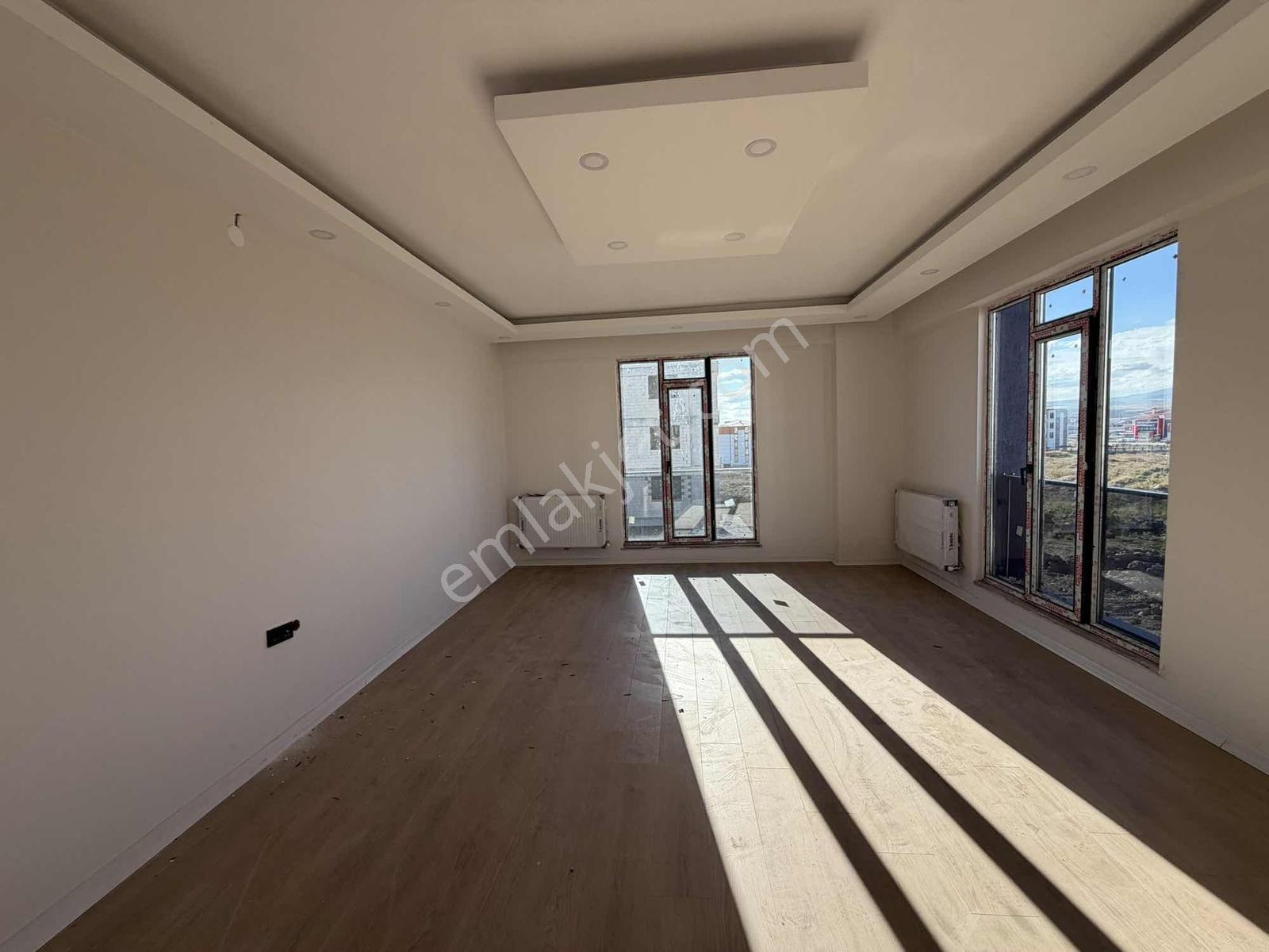 Devlet Hastanesi Yolunda Sıfır 3+1 | 146 M² Güney Batı Cephe — fotoğraf 11