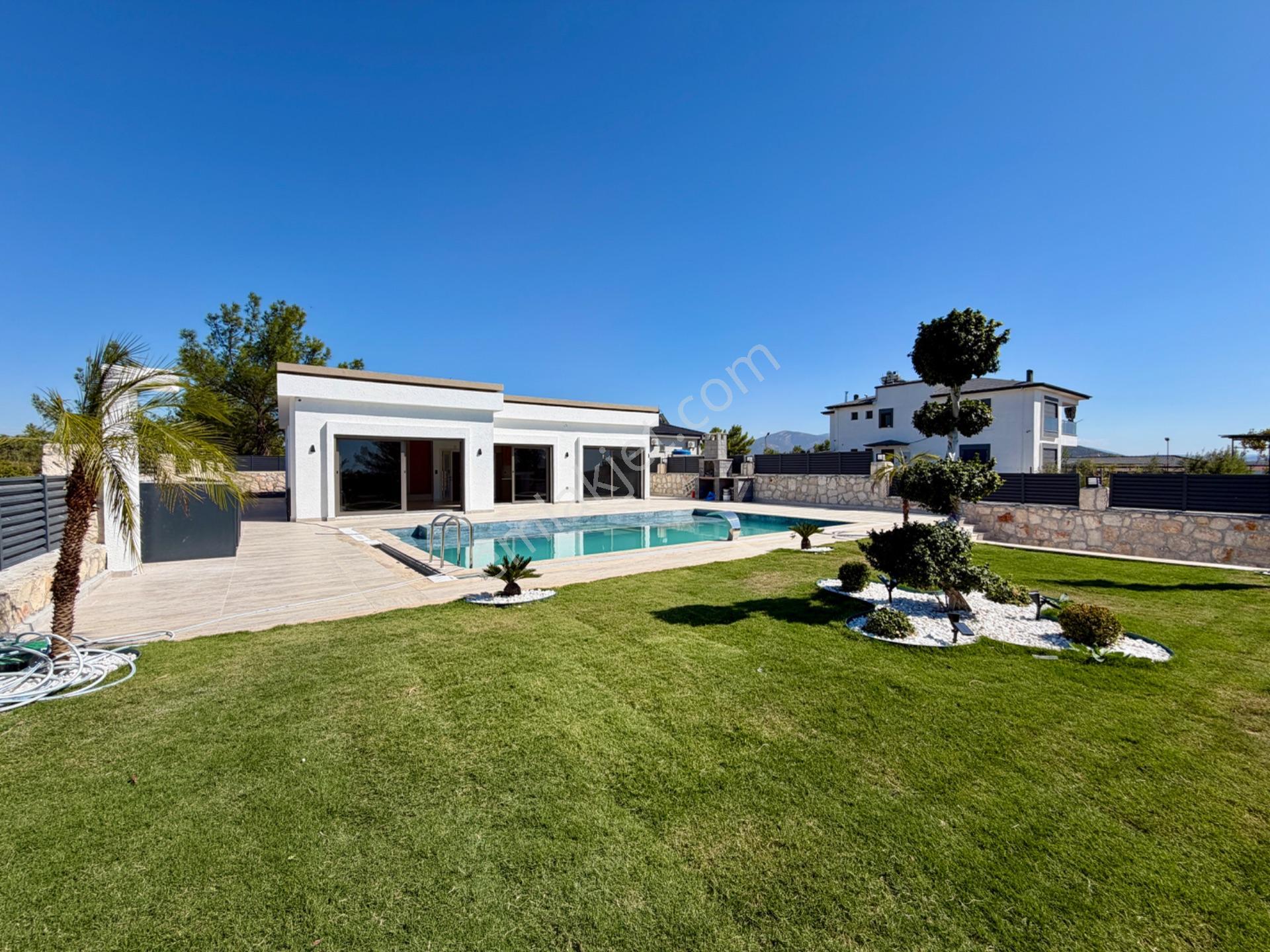 Didim’De Satılık Ultra Lüks Tek Katlı Müstakil Villa