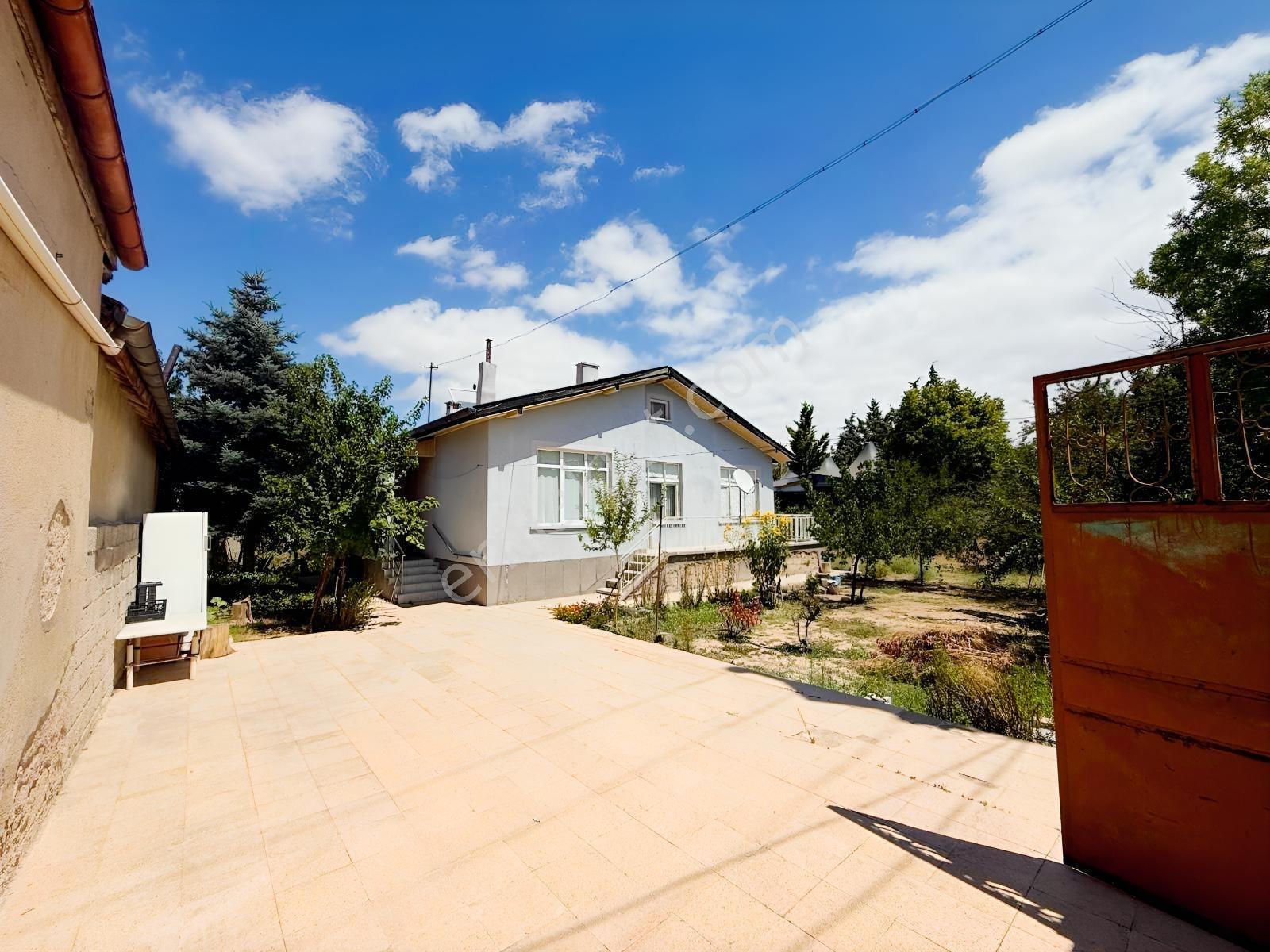 Meram Yaka Caddesine Cephe 857 M² Arsa İçinde 145 M² Ev — fotoğraf 6