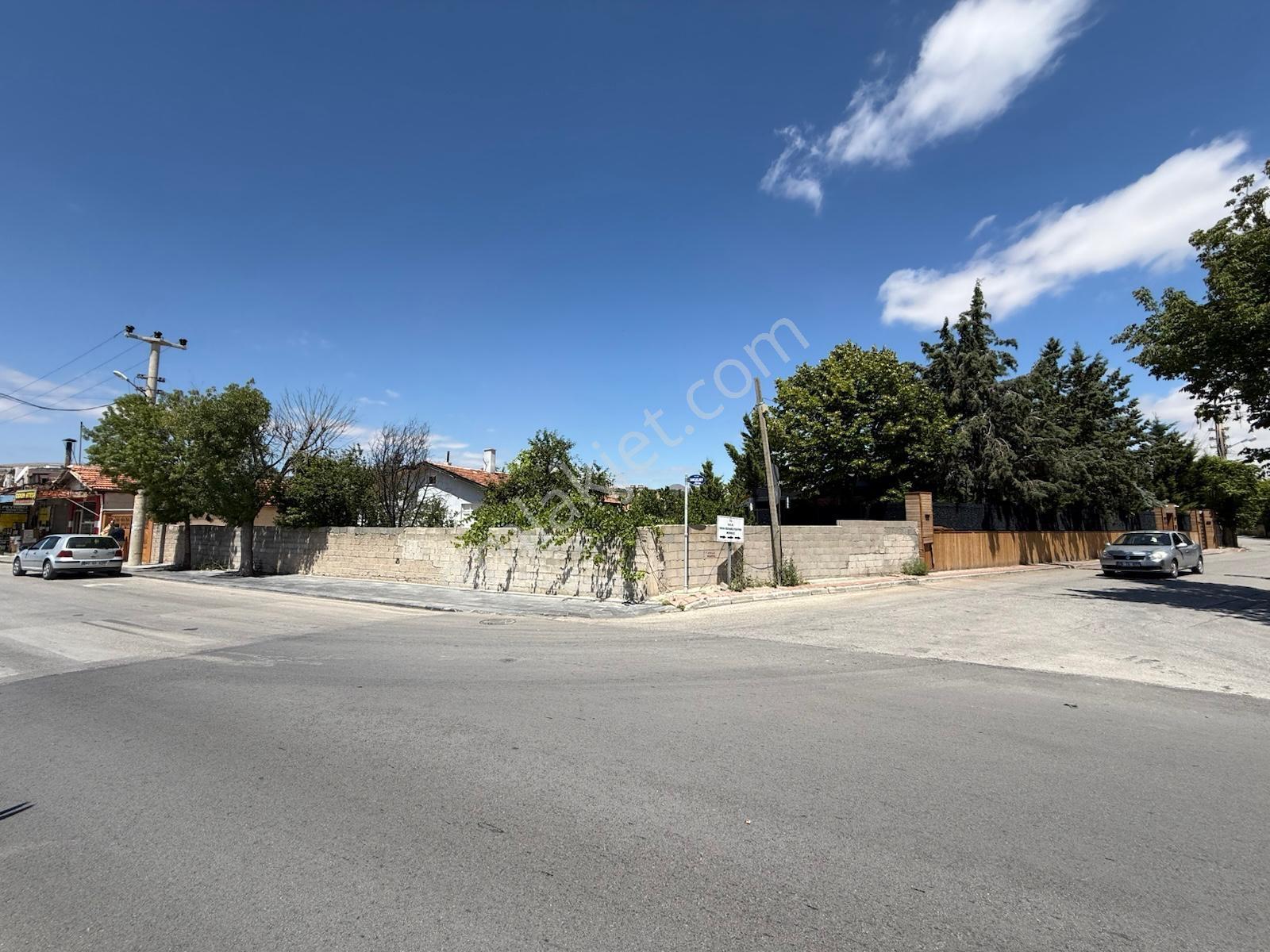 Meram Yaka Caddesine Cephe 857 M² Arsa İçinde 145 M² Ev — fotoğraf 8