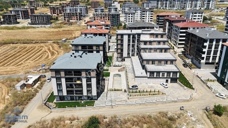 Tekirdağ Atatürk Mh Havuzlu Site İçinde Satılık Lüx 2+1 Daire — fotoğraf 22
