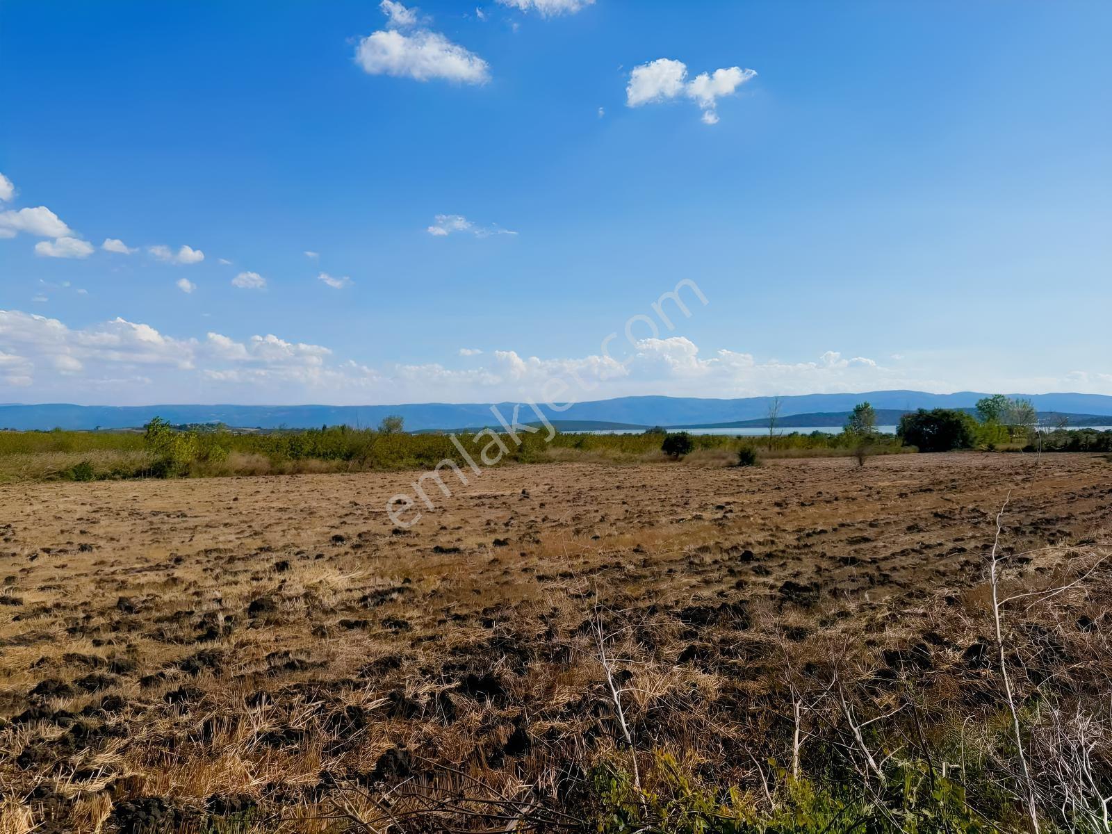 Tırpan Gayrimenkulden Yenikaraağaçta 10.700.00m2 Satılık Tarla — fotoğraf 6