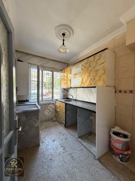 Yeşilevlerde Balkonlu Yüksek Giriş 2+1 Daire — fotoğraf 8