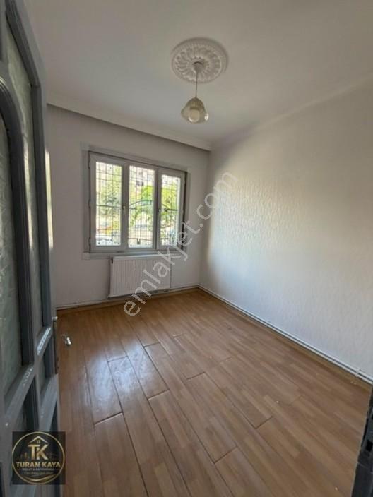 Yeşilevlerde Balkonlu Yüksek Giriş 2+1 Daire — fotoğraf 10