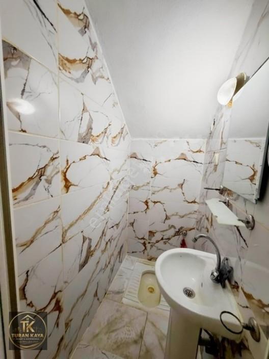 Yeşilevlerde Balkonlu Yüksek Giriş 2+1 Daire — fotoğraf 13
