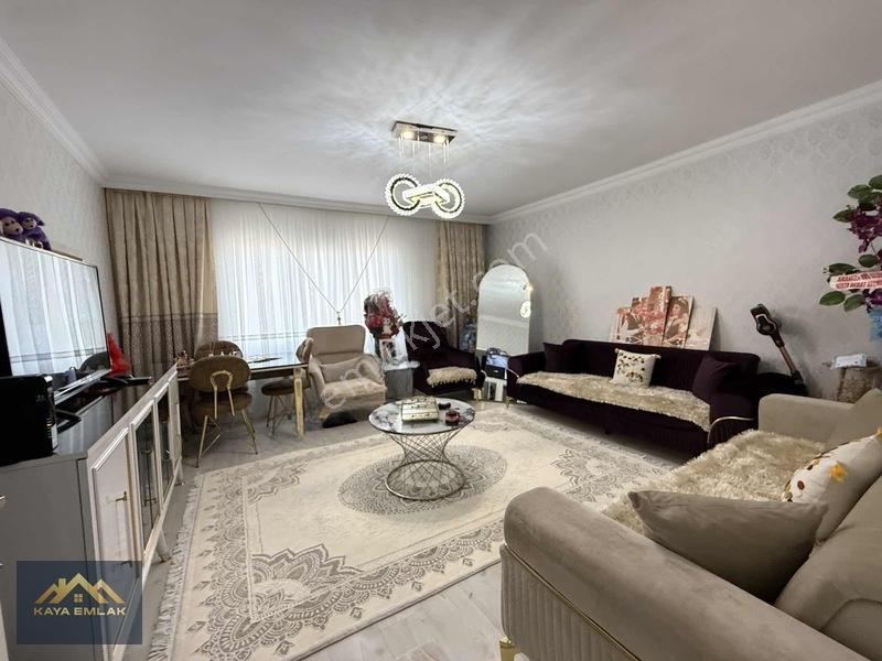 60. Yıl Mahallesinde Huzur Taksi Civarı 3+1 Kattan Bölme Daire — fotoğraf 2