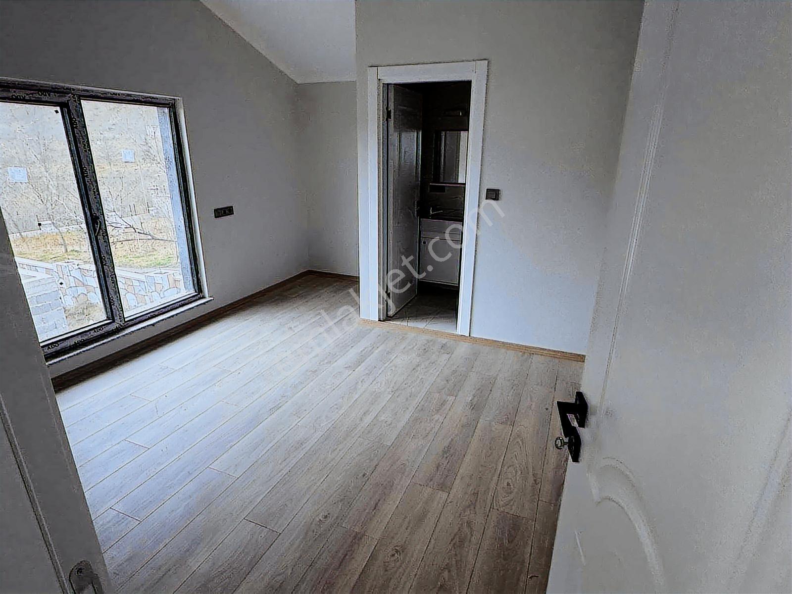 Trabzon Ortahisar Tosköyde Satılık Tamamlanmamış Villa Ve Arsası — fotoğraf 4