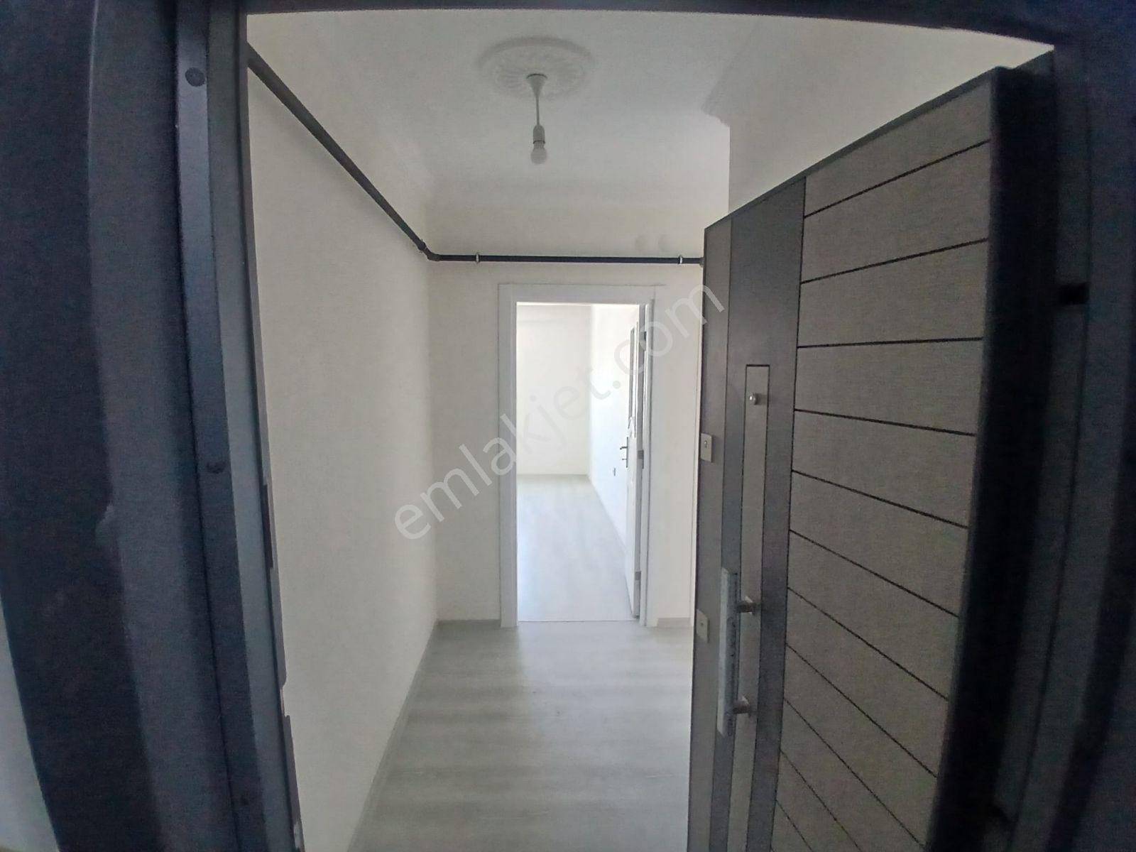 Aliağa Merkezde Sıfır 2+1 Kapalı Mutfak Daire — fotoğraf 3