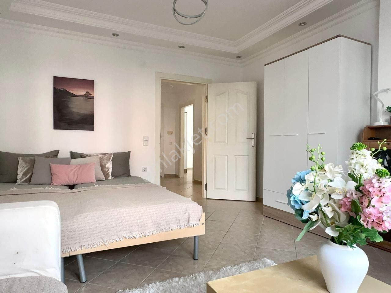 Alanya Kleopatrada Deniz Manzaralı Denize 300m 2+1 Satılık Daire — fotoğraf 12