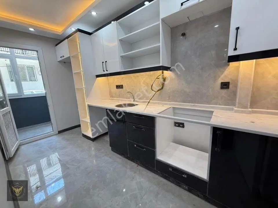 Beylikdüzü Yakuplu Mah Hasırcılar Avm Yakın Metrobüse 8 Dk Şık Tasarımlı 2+1 Dairemiz — fotoğraf 3