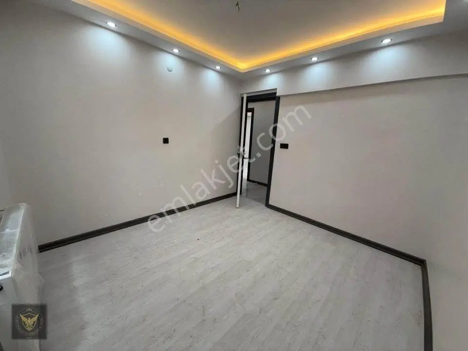 Beylikdüzü Yakuplu Mah Hasırcılar Avm Yakın Metrobüse 8 Dk Şık Tasarımlı 2+1 Dairemiz — fotoğraf 6