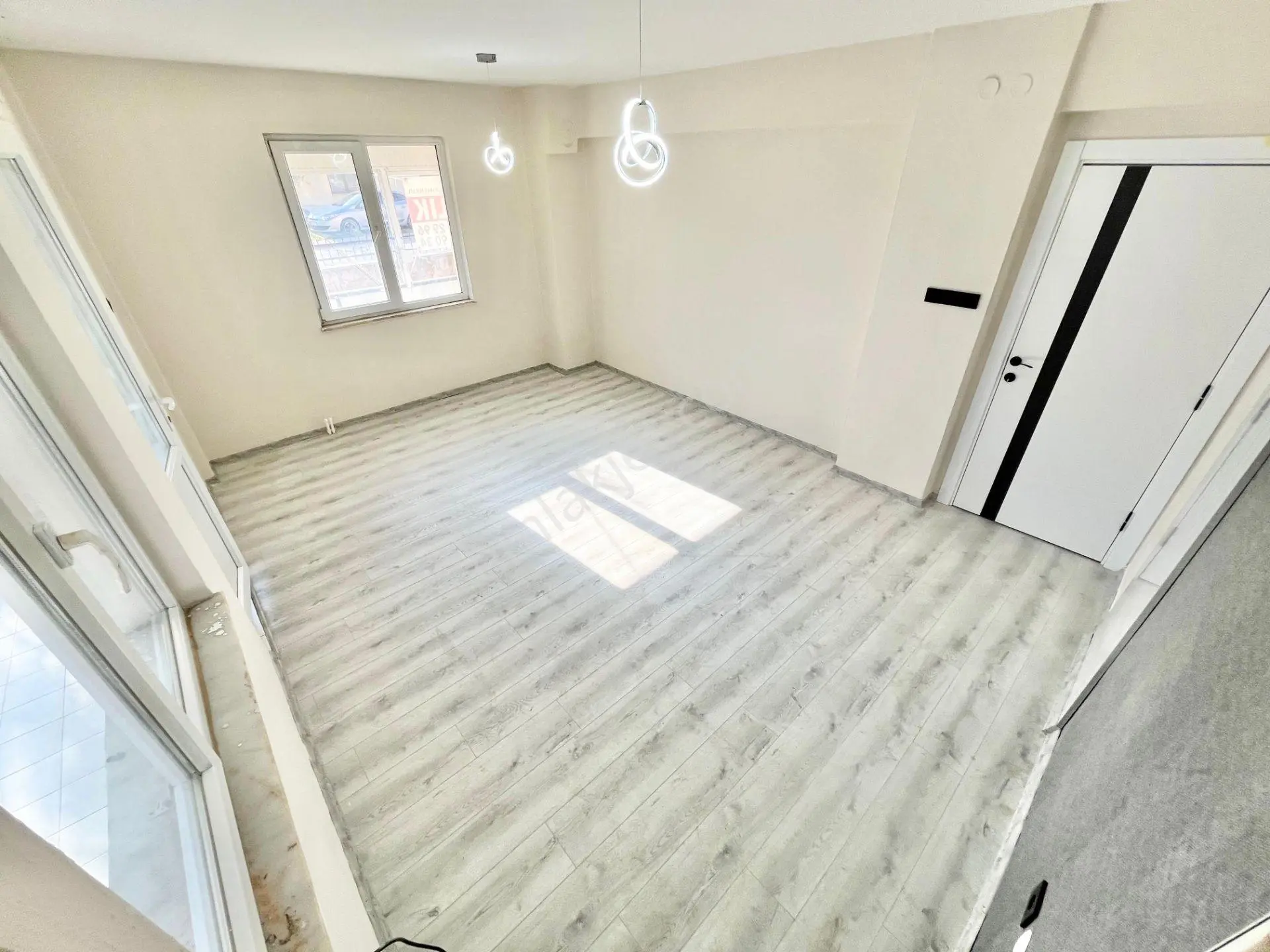 ꧁ay Emlaktan꧂akçay'da Doğalgazlı Denize 400 Mt Müstakil Tadında Köşe Ön Cephe Satılık 2+1 Daire — fotoğraf 12