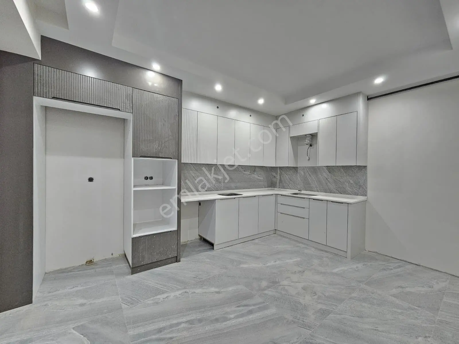 Denizli Şemikler De Cadde Üstü Site İçinde 3+1 Ebeveyn Banyolu Satılık Lüks Daire — fotoğraf 3