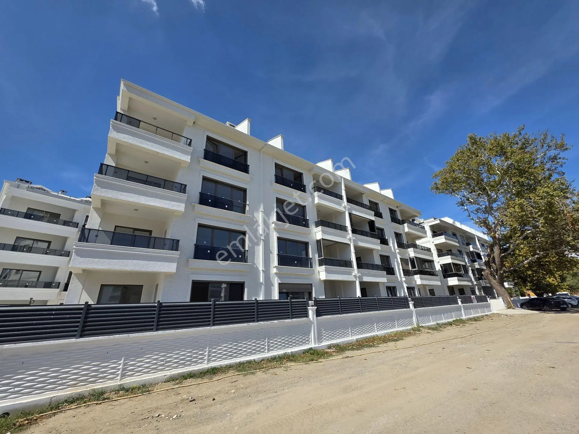 Akçay İkizçay Satılık Daire | Ara Kat | Havuzlu Sitede | Sıfır Daire — fotoğraf 3