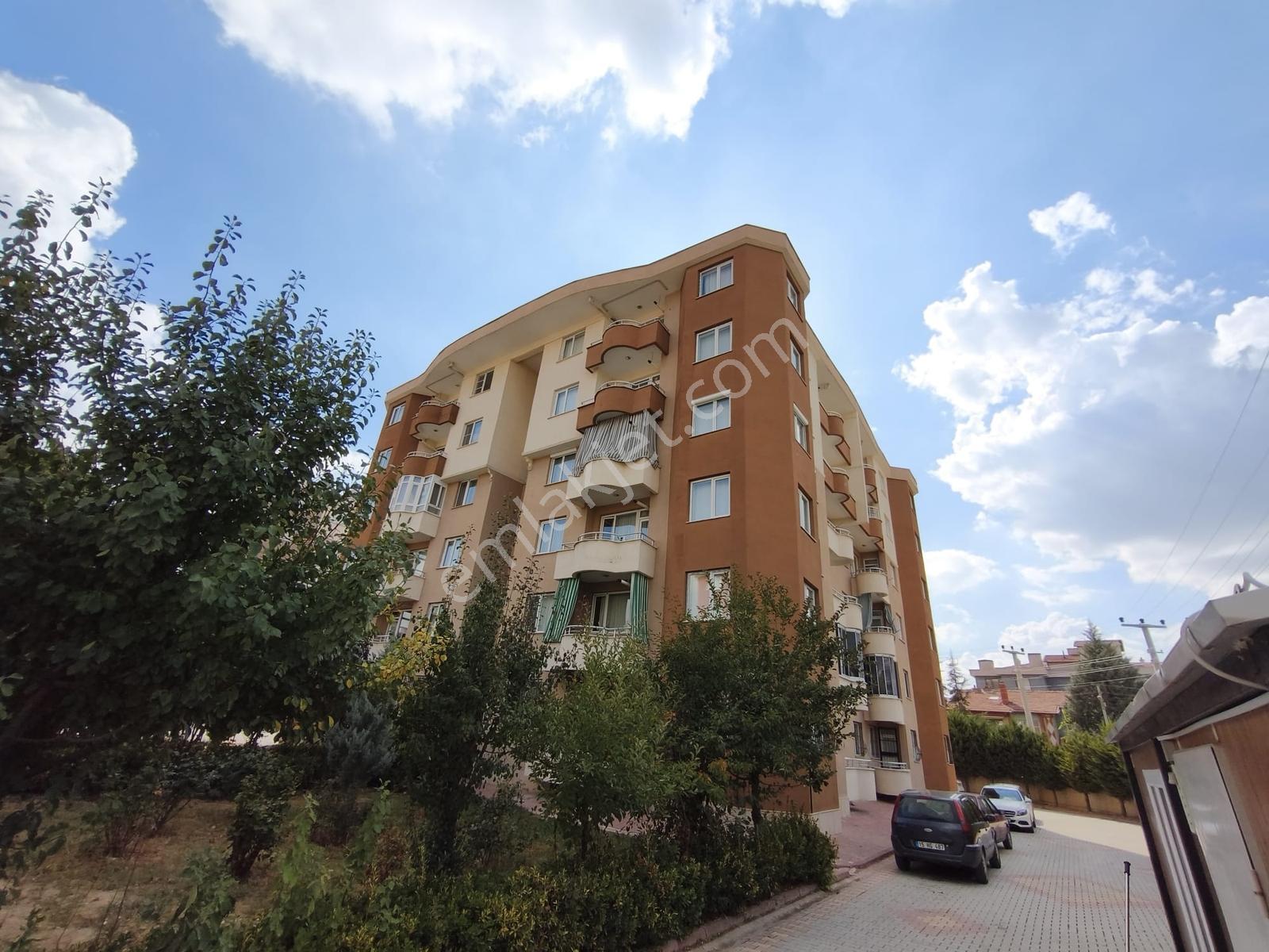 Meram Gül Konutlarında 120 M² Net Geniş 3+1 Fırsat Daire — fotoğraf 3