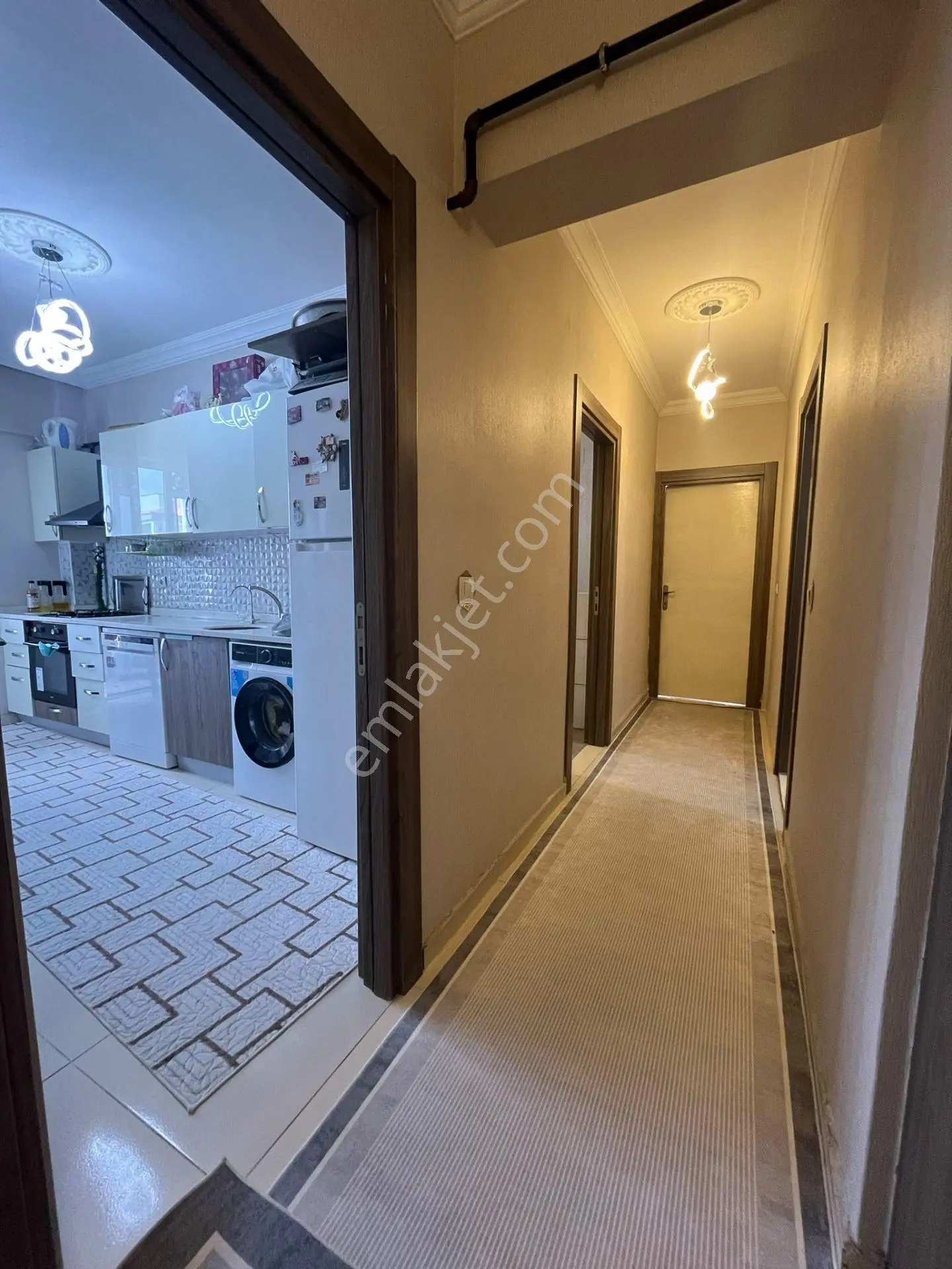 Şirinevler'de 12. Kat Şehir Manzaralı 2+1 Satılık Daire — fotoğraf 2