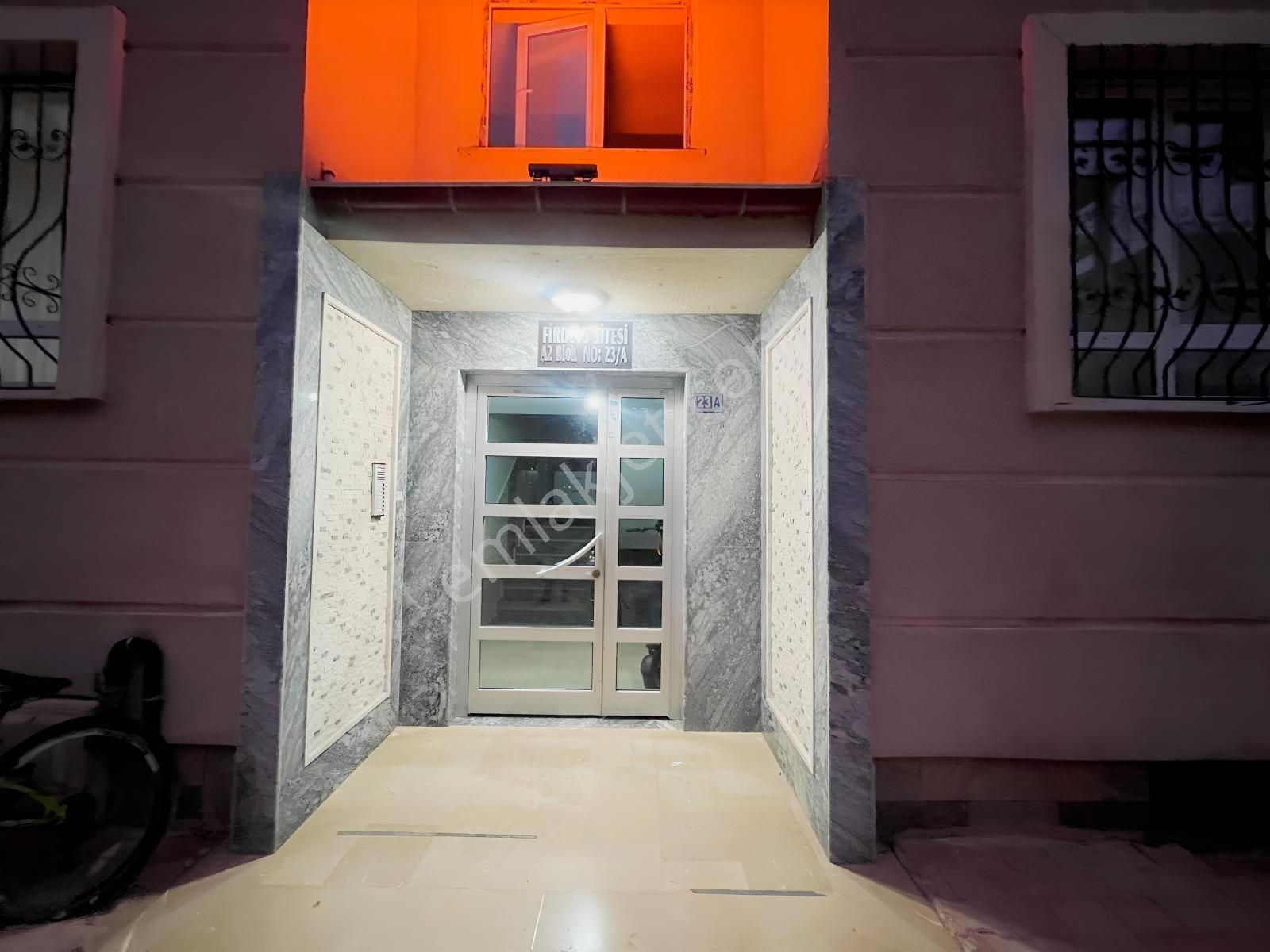 Efdal'den Sancak Mah. Firdevs Sitelerinde Geniş,bakımlı Daire — fotoğraf 28