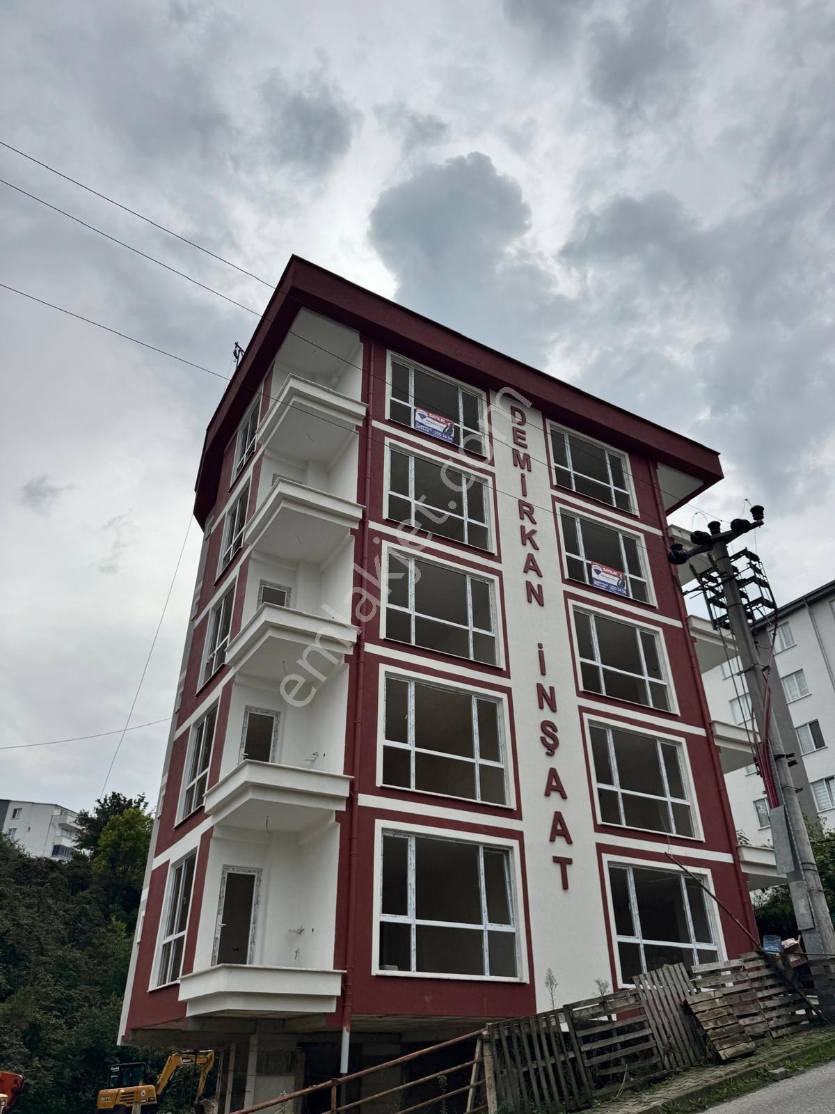 Remax Nadir'Den Aksuda 5+1 Dubleks Satılık Daire