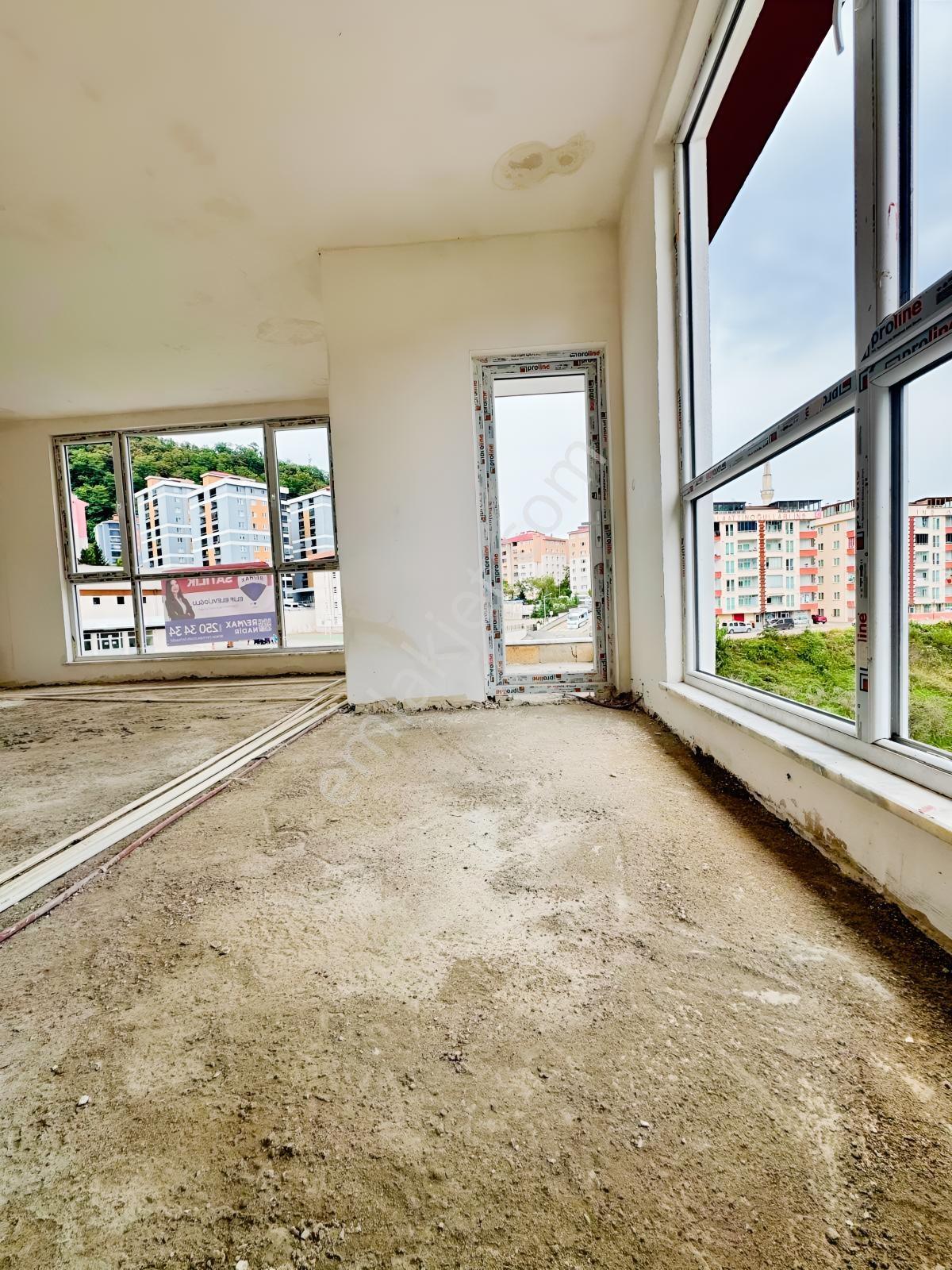 Remax Nadir'den Aksuda 5+1 Dubleks Satılık Daire — fotoğraf 24