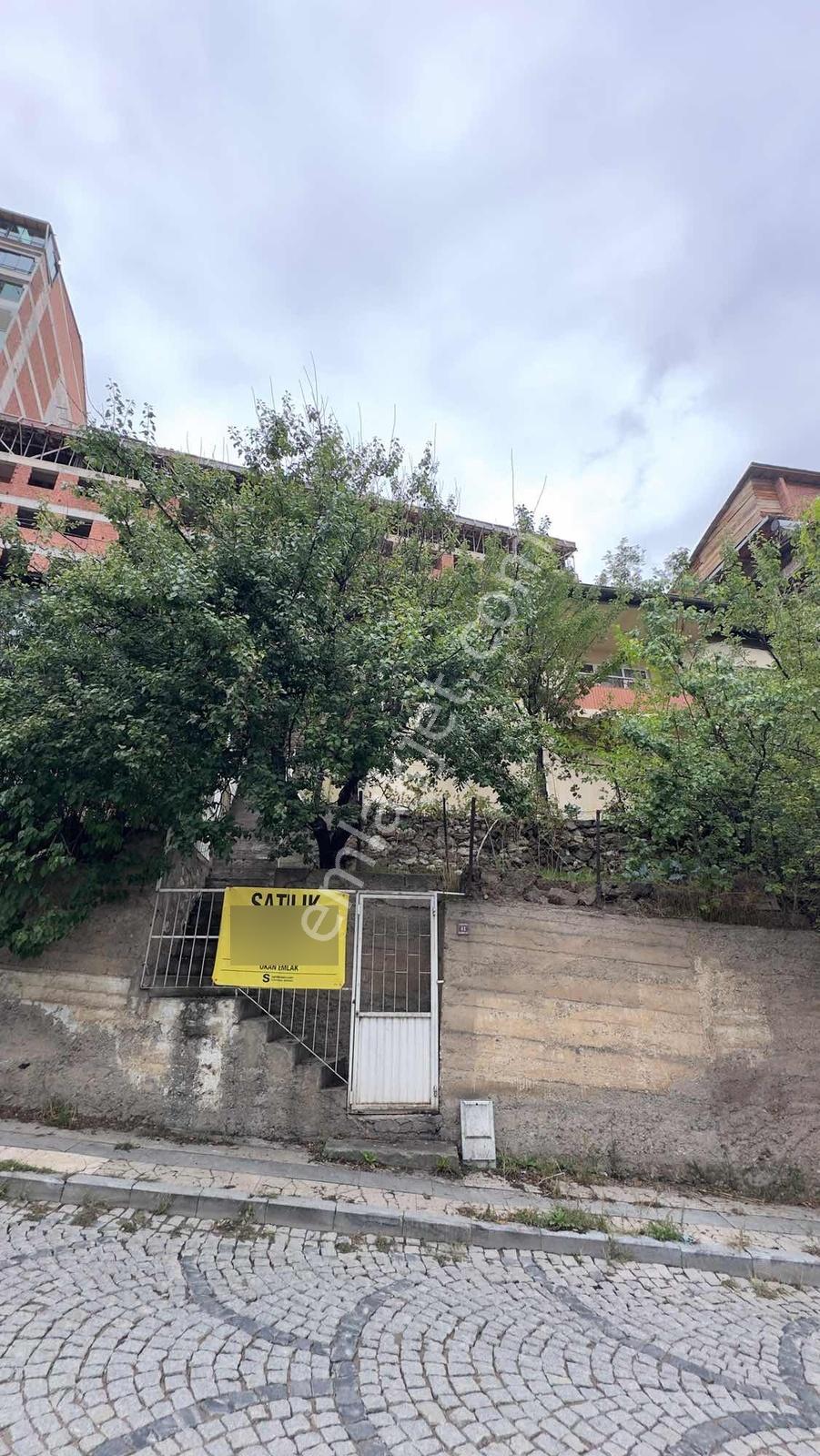 Okan Emlak'tan 255m² Arsa İçinde Yatırımlık Müstakil Ev