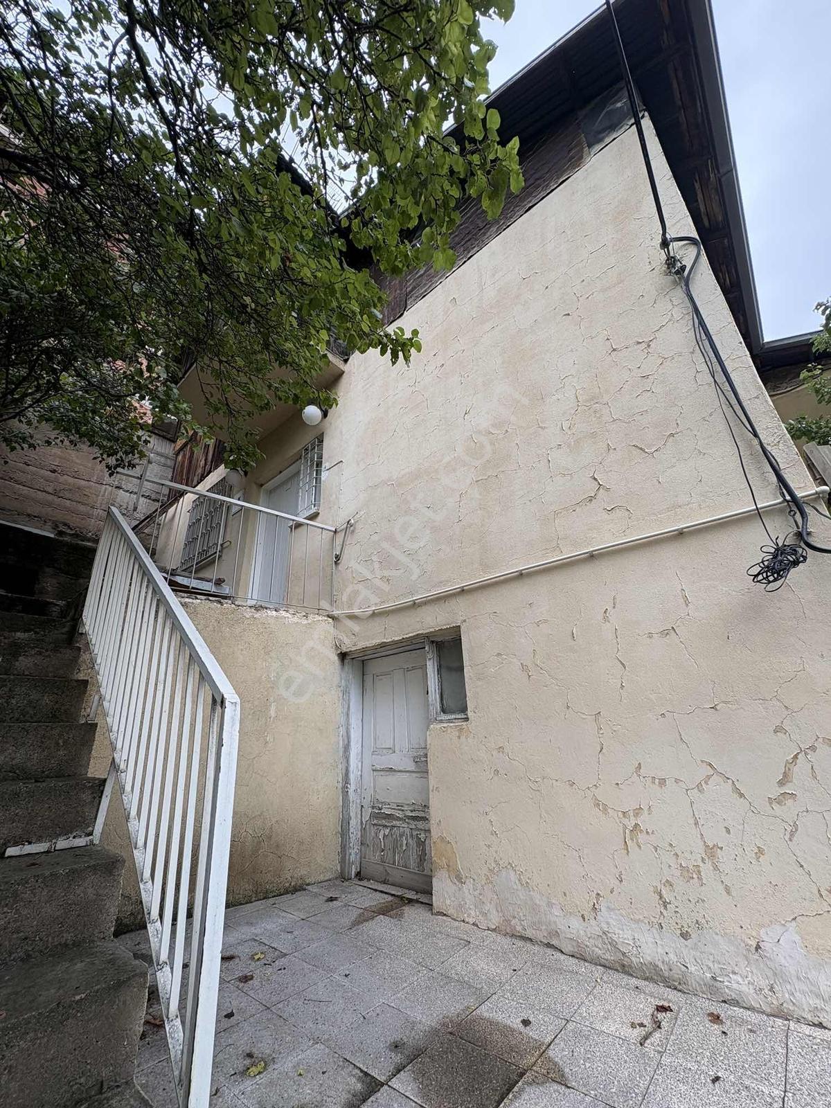 Okan Emlak'tan 255m² Arsa İçinde Yatırımlık Müstakil Ev — fotoğraf 3