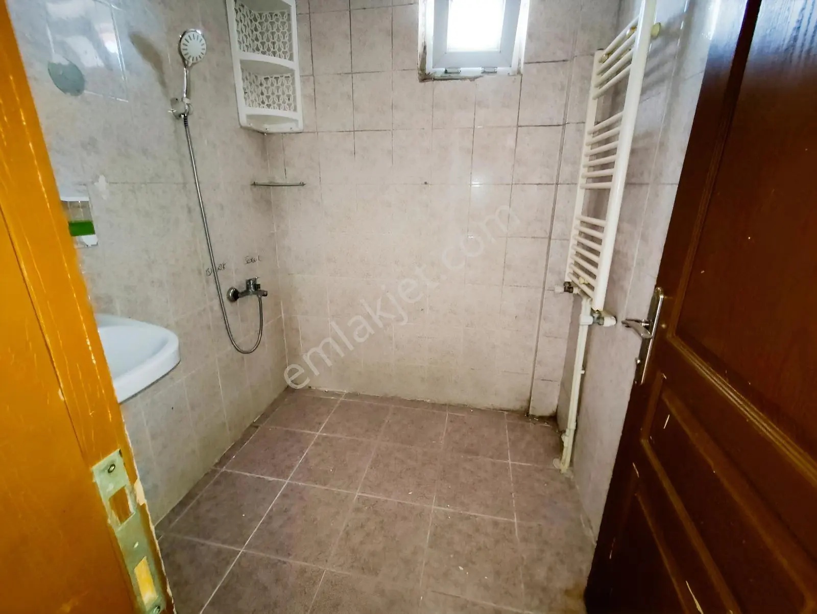 Yılmaz Gayrımenkulden Yapılı 3+1 Masrafsız Köşe Başı Ön Cepe 3+1 — fotoğraf 11