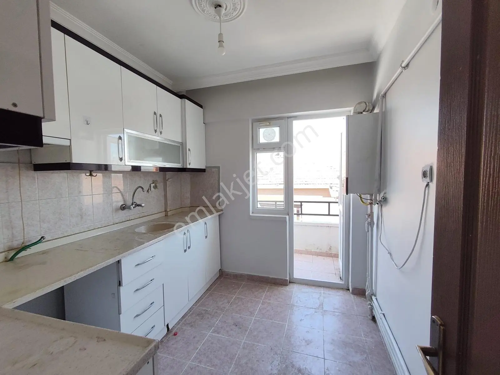Yılmaz Gayrımenkulden Yapılı 3+1 Masrafsız Köşe Başı Ön Cepe 3+1 — fotoğraf 29