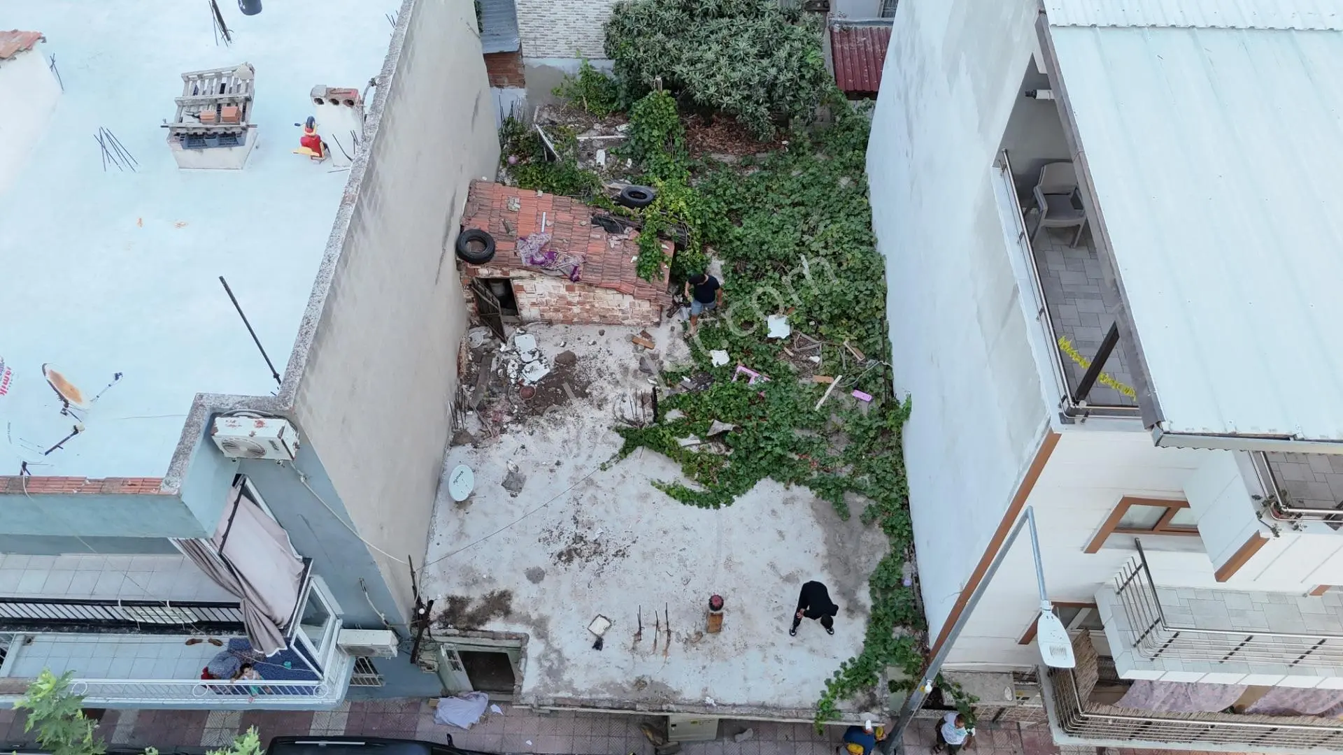 Barbaros Mah.kemal Pınar Okul Karşısı 120m2 3kata İmarlı Arsa — fotoğraf 2