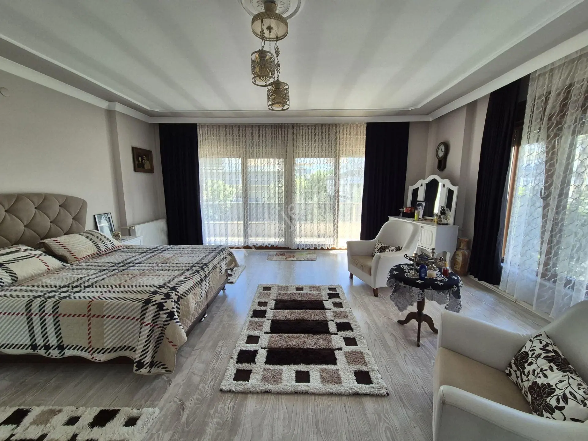 Pera Dan Emsalsiz Büyüklükte Müstakil Villa — fotoğraf 9
