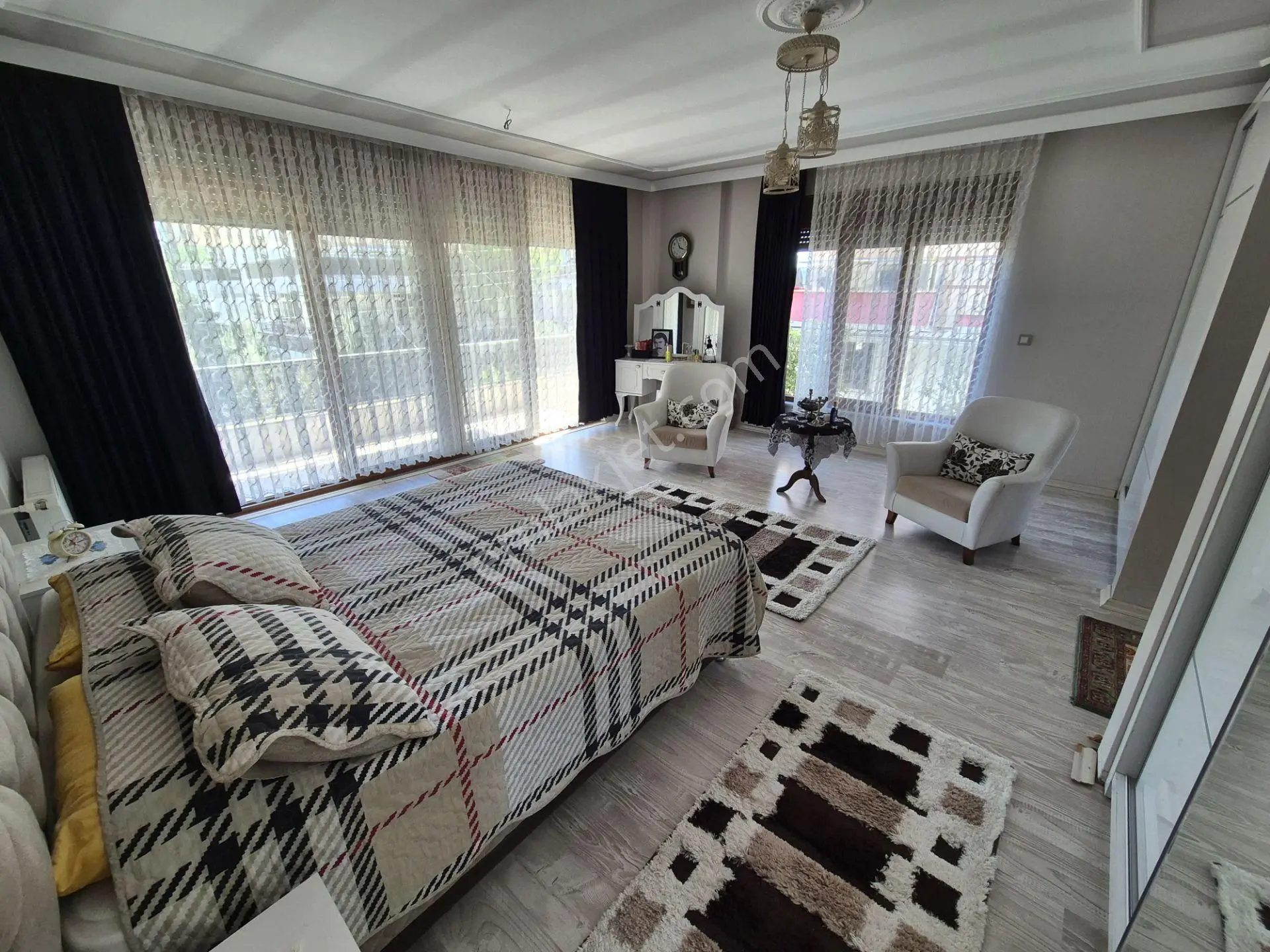 Pera Dan Emsalsiz Büyüklükte Müstakil Villa — fotoğraf 11