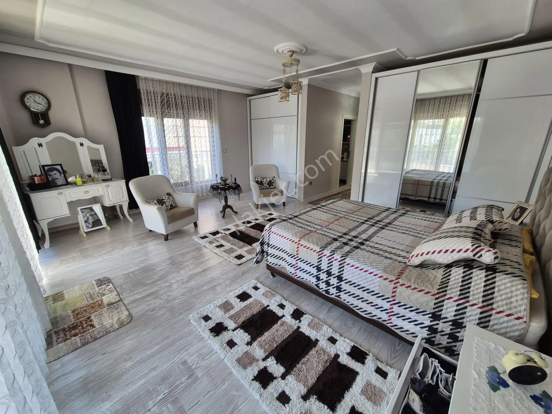 Pera Dan Emsalsiz Büyüklükte Müstakil Villa — fotoğraf 16