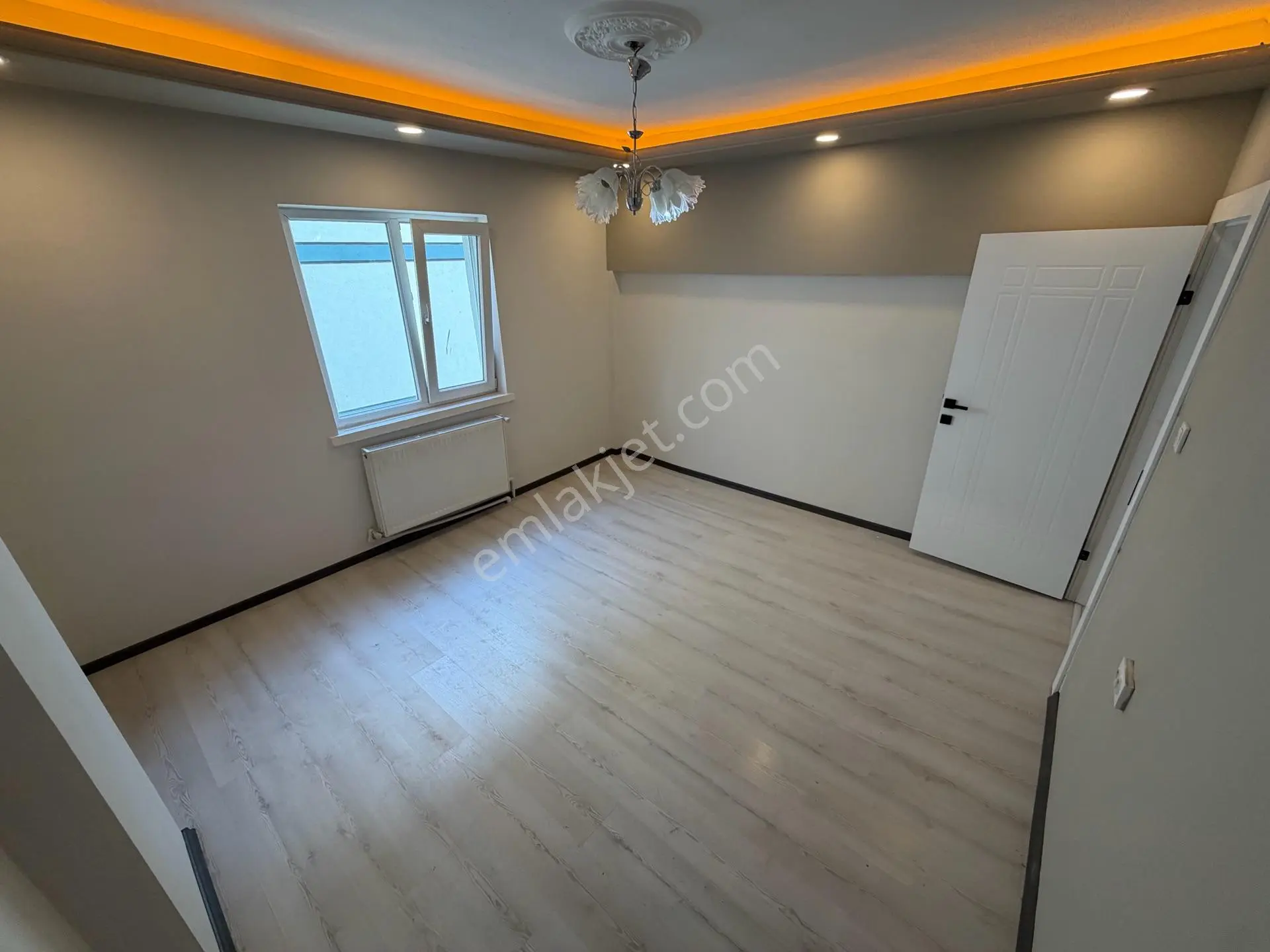 Akşemsettin Mahallesi'nde 3+1 Ara Kat Ön Cephe Full Yapılı Krediye Uygun Satılık Daire! — fotoğraf 12